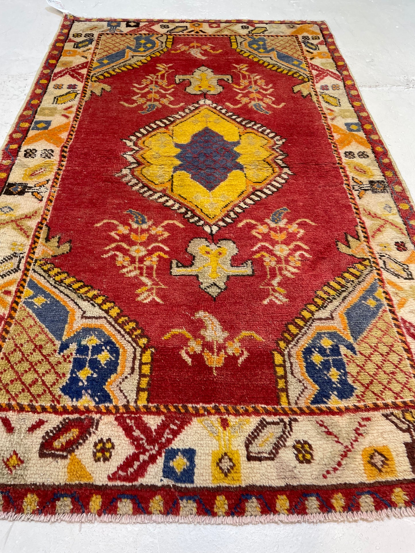 Hand-Knotted Wool Rug Turkish Oushak 2'8" x 4'4"
