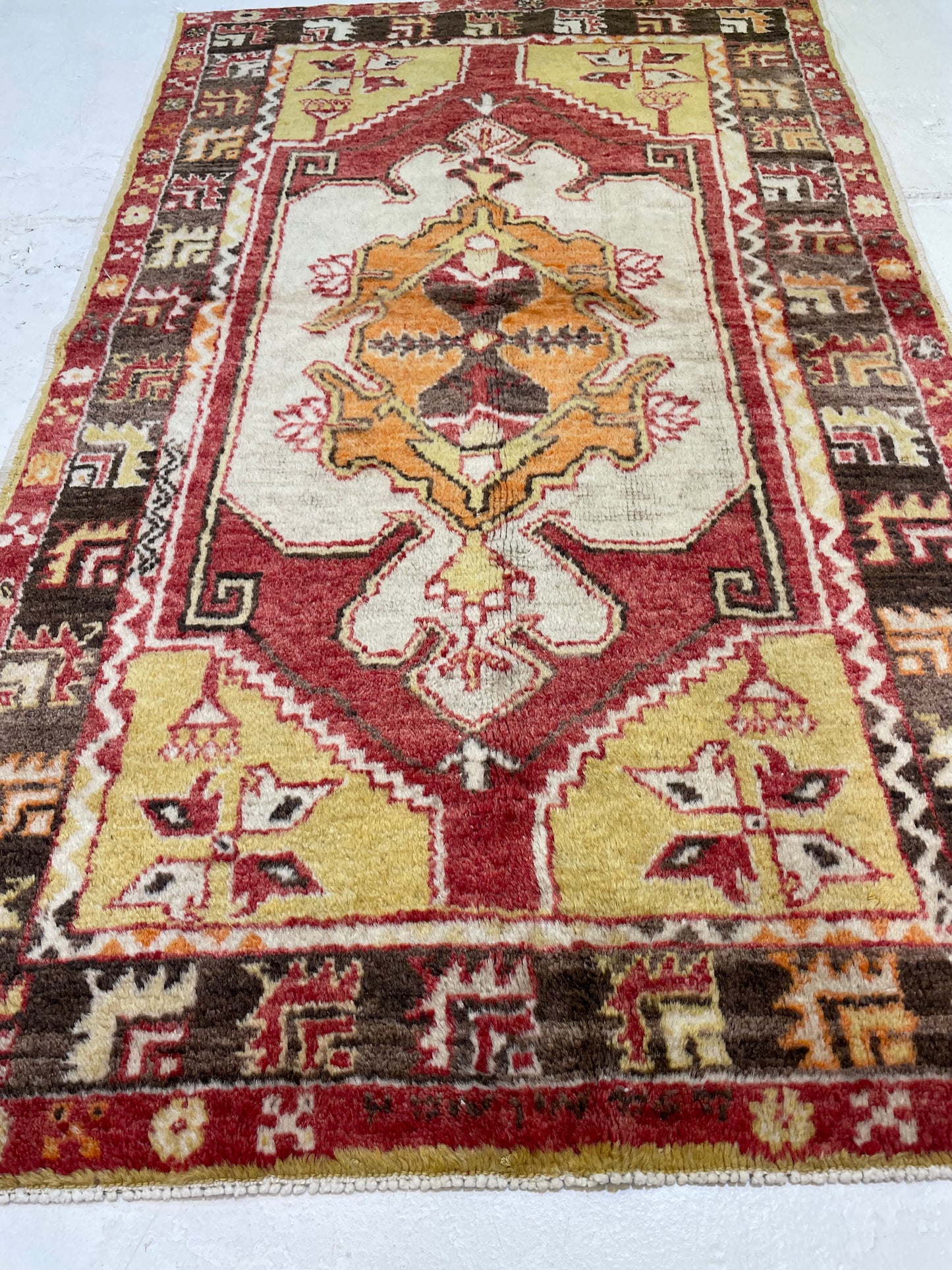 Hand-Knotted Wool Rug Turkish Oushak 2'6" x 4'3"