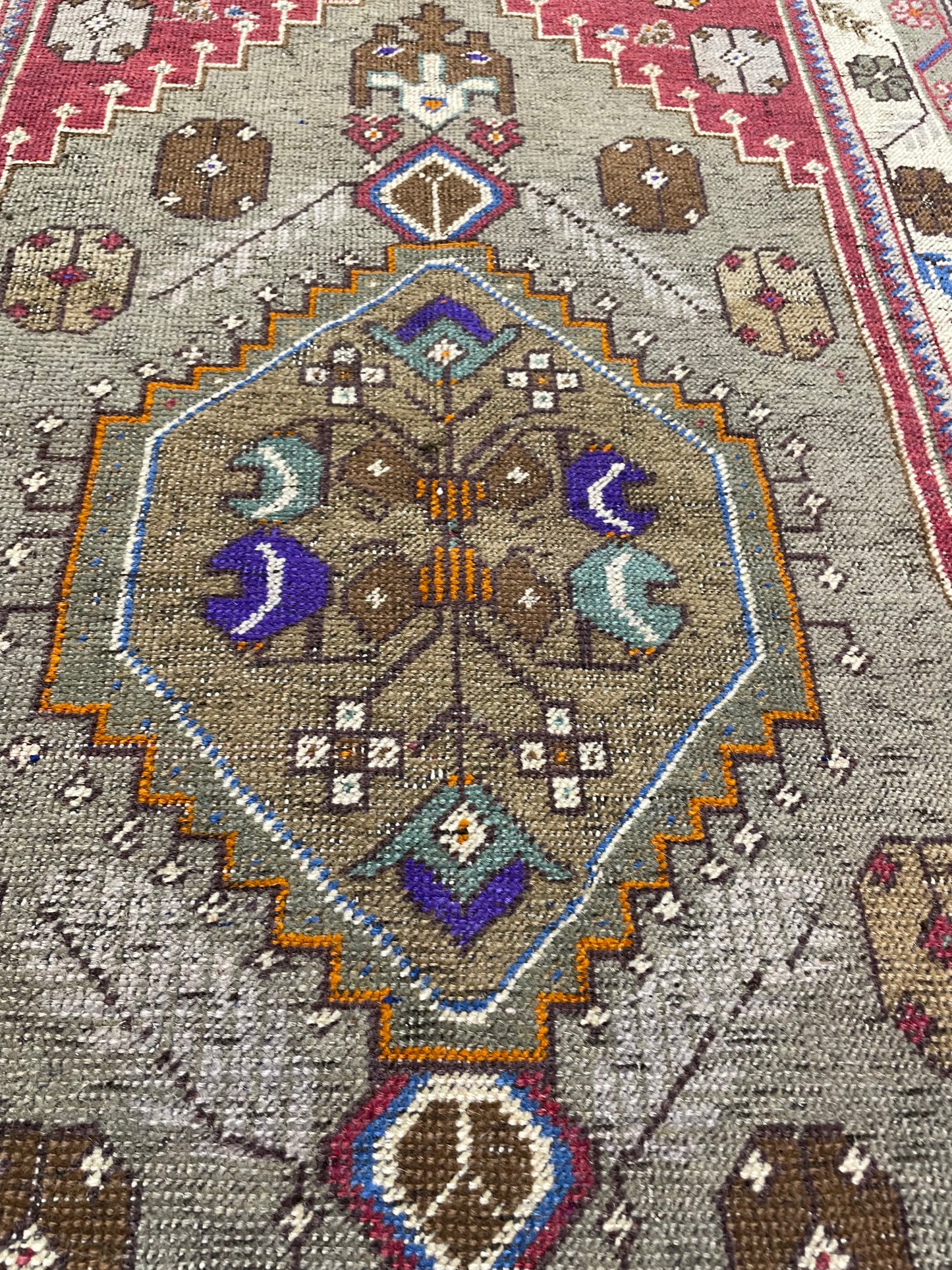 Hand-Knotted Wool Rug Turkish Oushak 2'5" x 4'5"