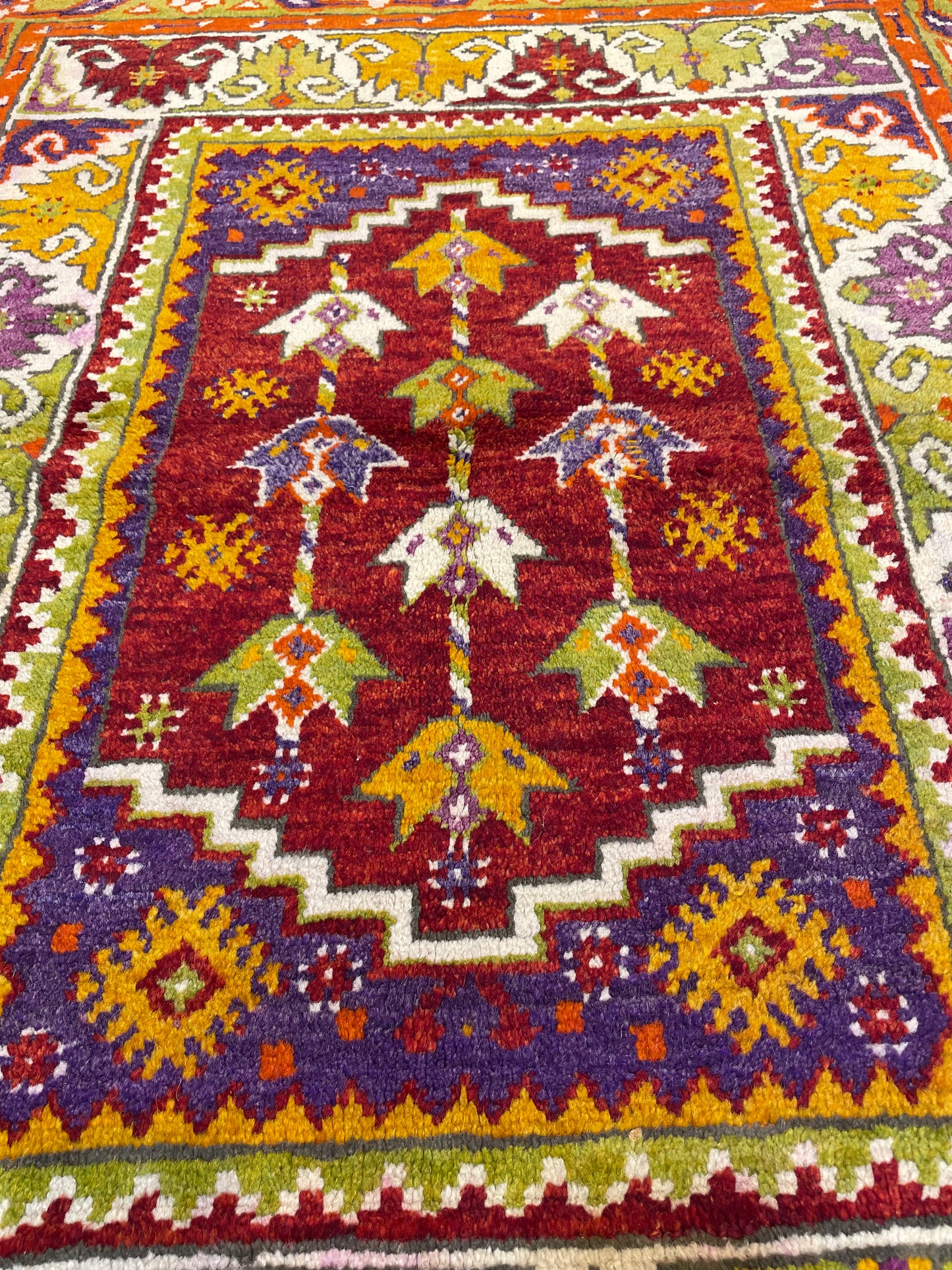Hand-Knotted Wool Rug Turkish Oushak 2'11" x 4'