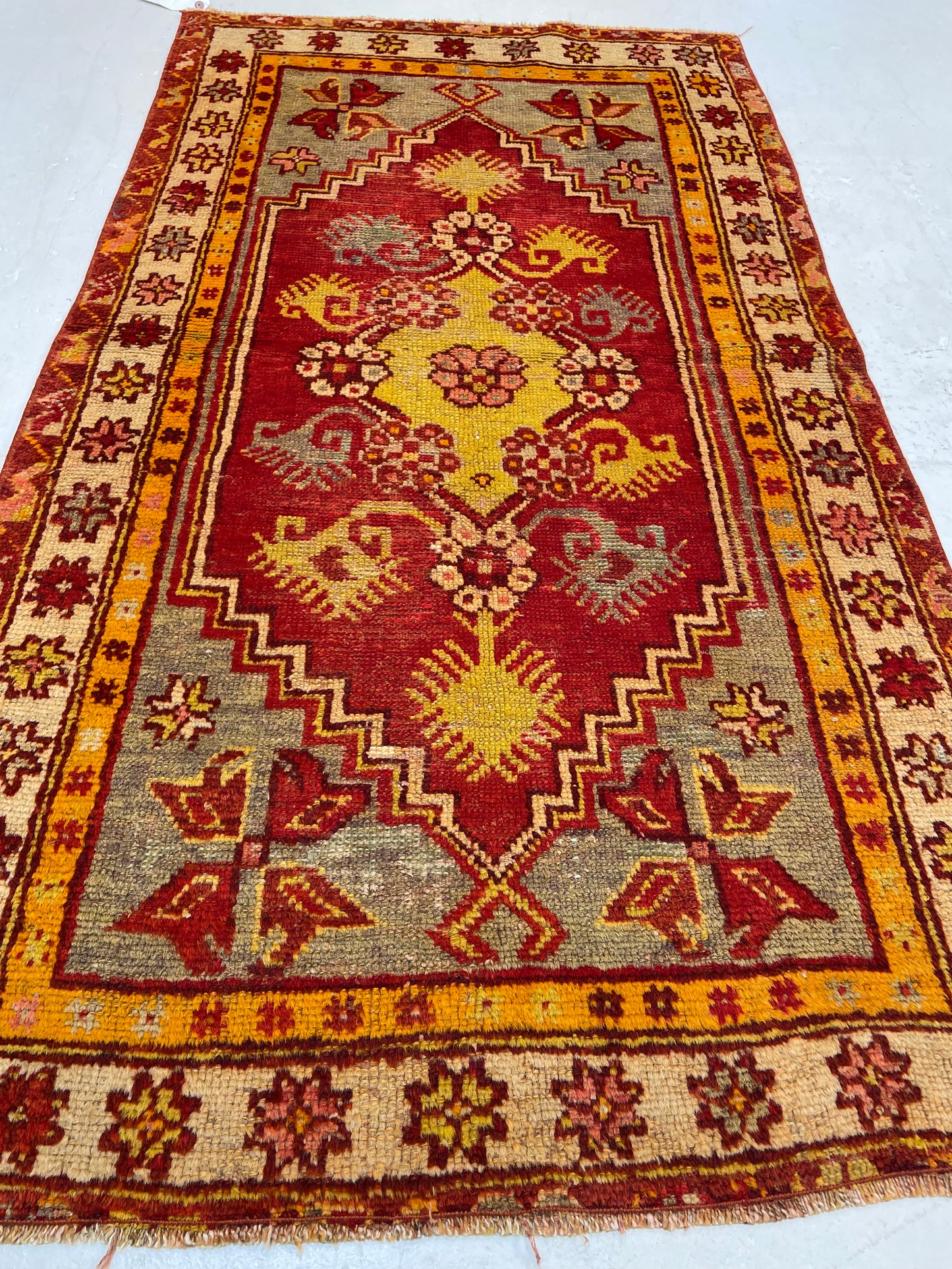 Hand-Knotted Wool Rug Turkish Oushak 2'9" x 5'1"
