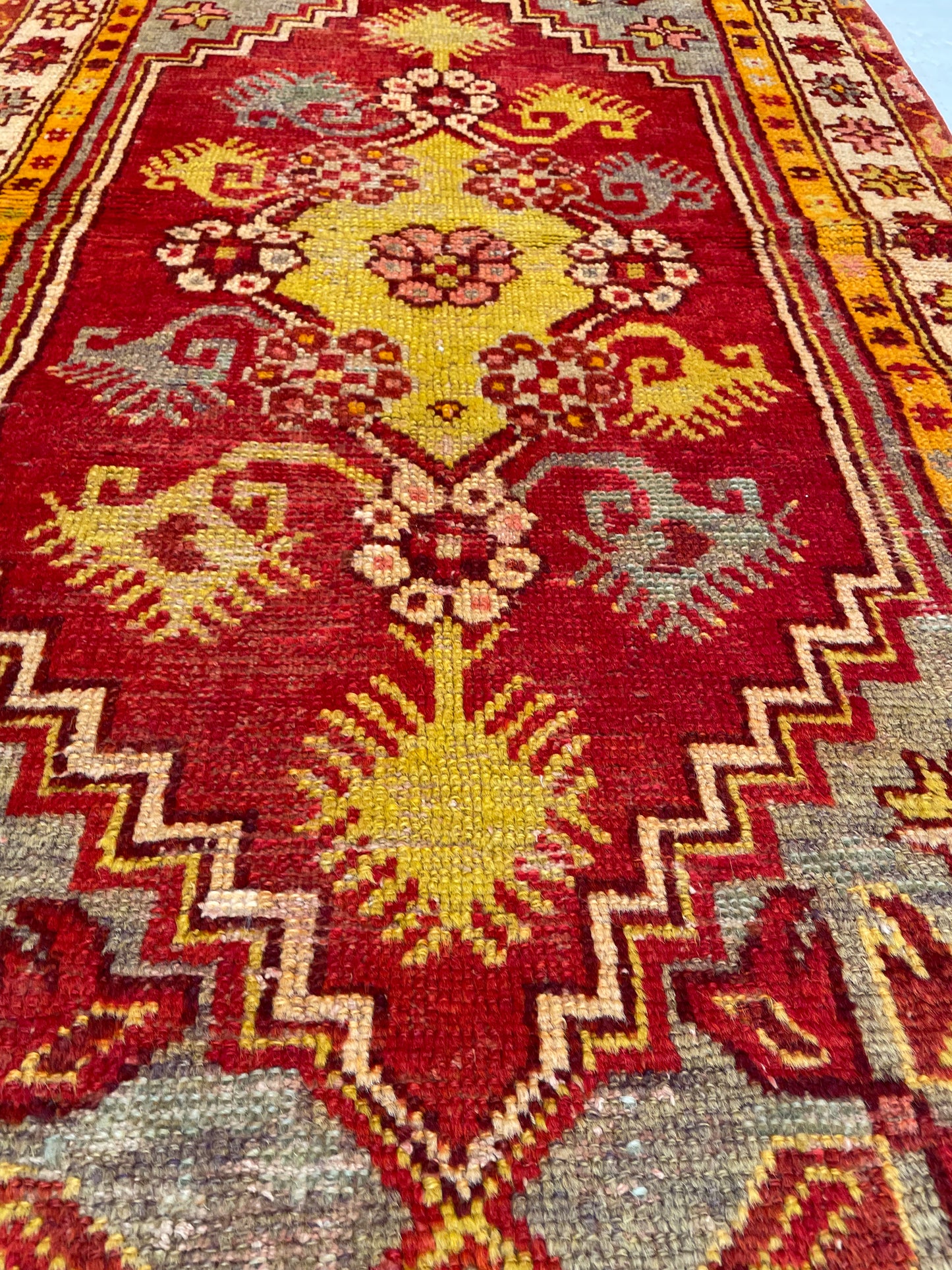 Hand-Knotted Wool Rug Turkish Oushak 2'9" x 5'1"