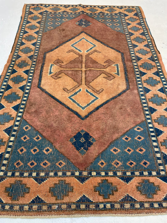Hand-Knotted Wool Rug Turkish Oushak 2'10" x 4'6"