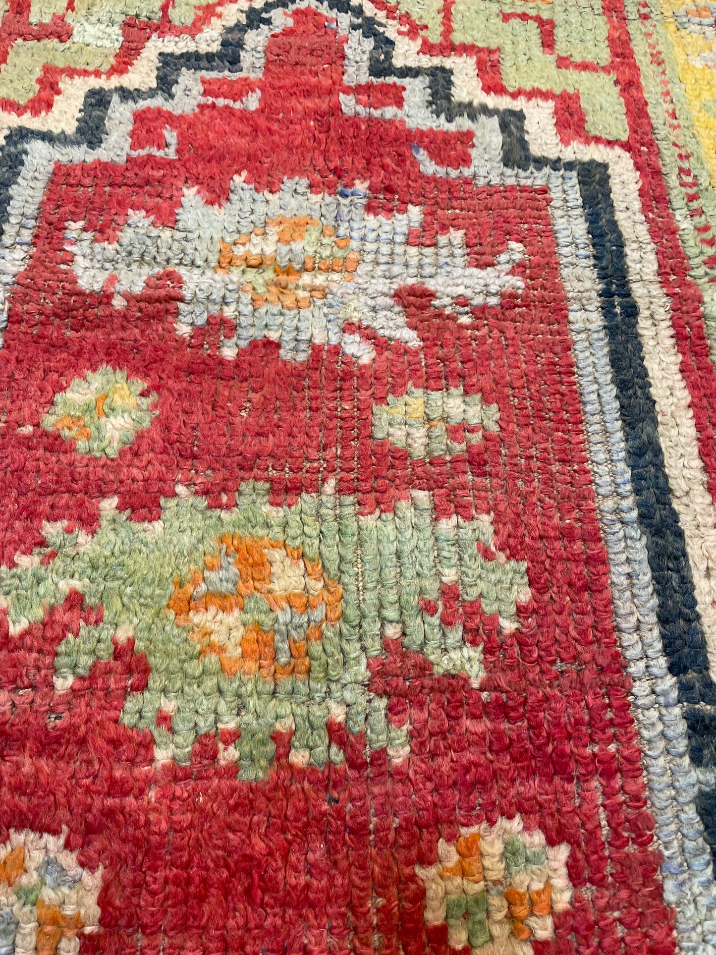 Hand-Knotted Wool Rug Turkish Oushak 2'9" x 4'