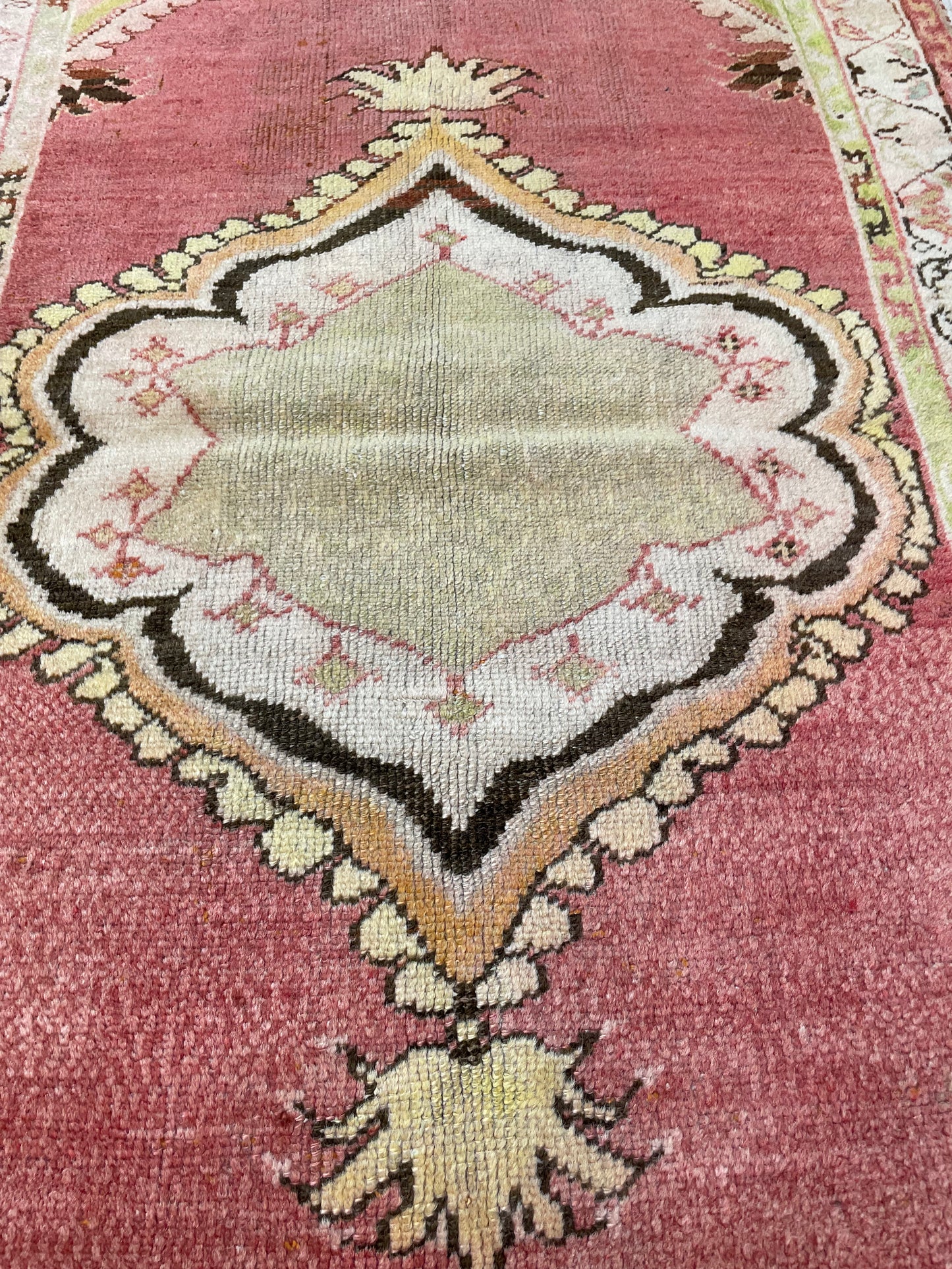 Hand-Knotted Wool Rug Turkish Oushak 2'8" x 5'2"