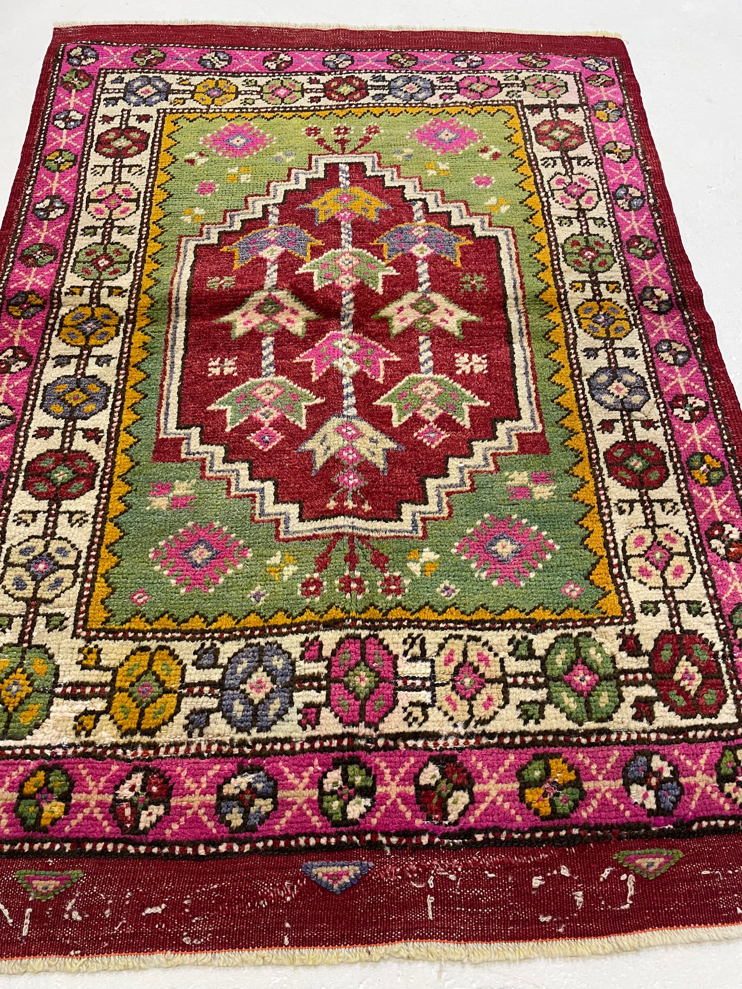 Hand-Knotted Wool Rug Turkish Oushak 2'9" x 4'4"