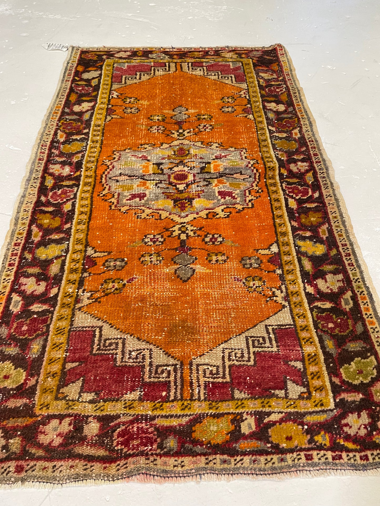 Hand-Knotted Wool Rug Turkish Oushak 2'5" x 4'3"