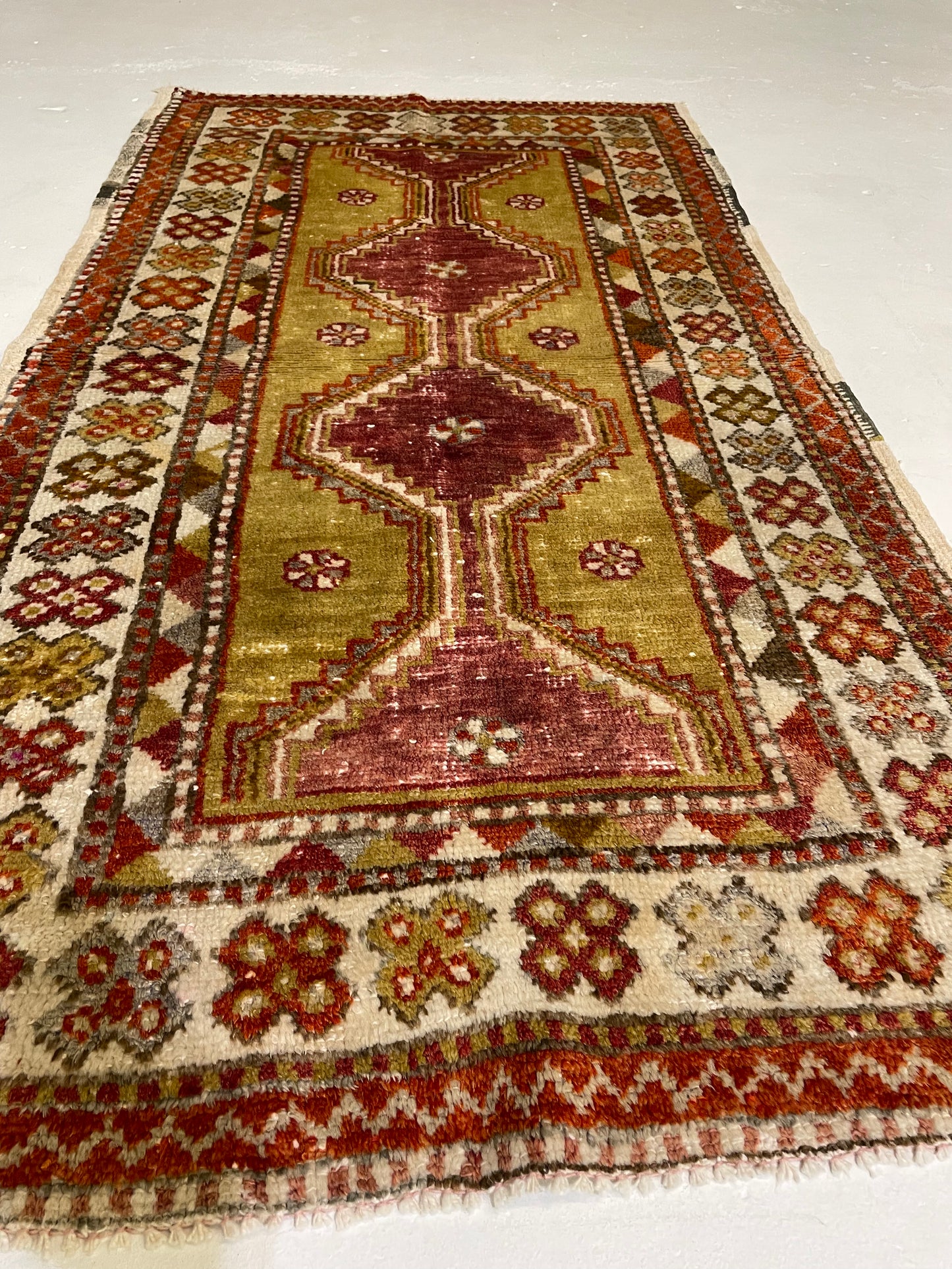 Hand-Knotted Wool Rug Turkish Oushak 2'10" x 5'3"