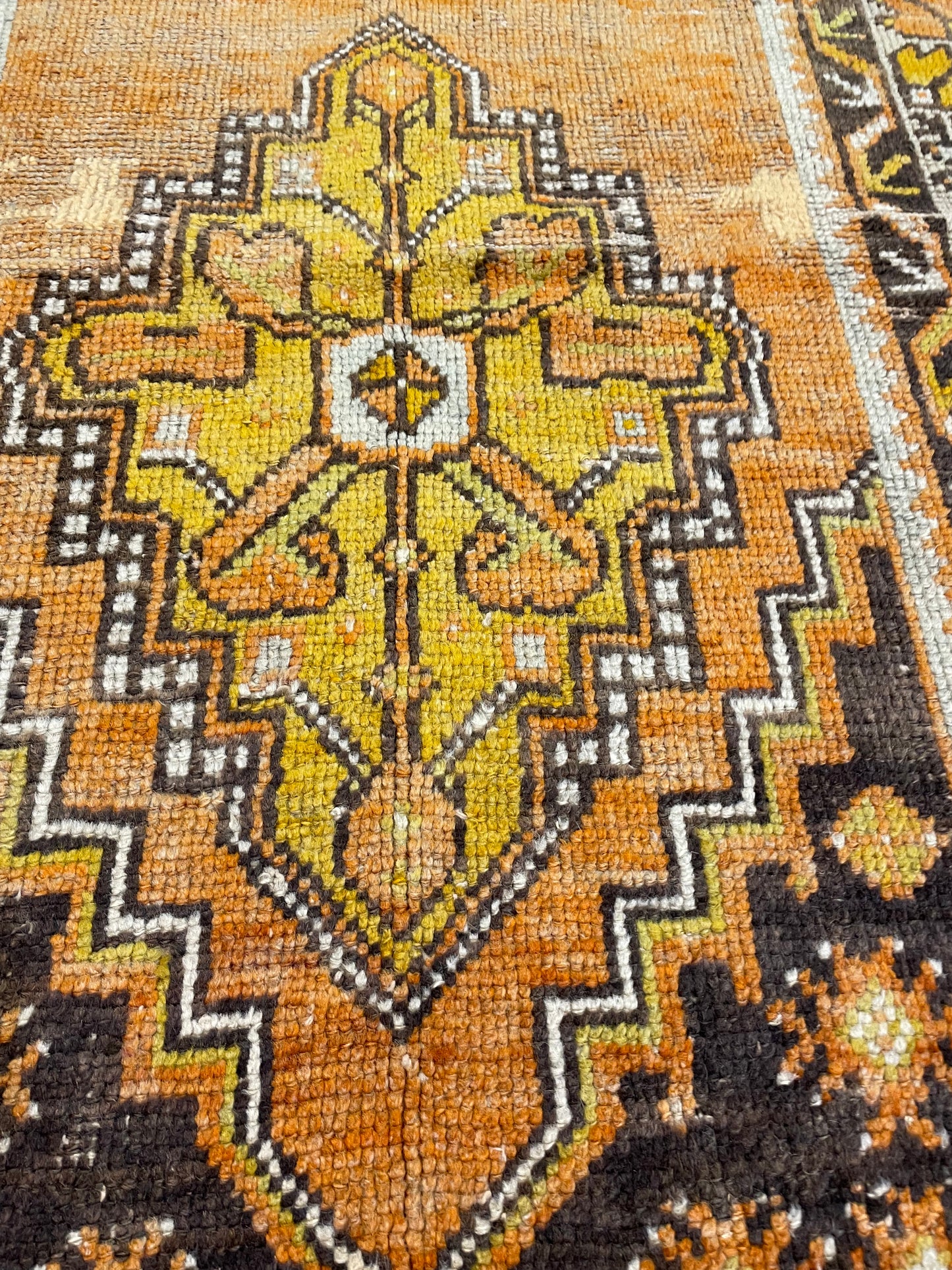 Hand-Knotted Wool Rug Turkish Oushak 2'8" x 4'1"