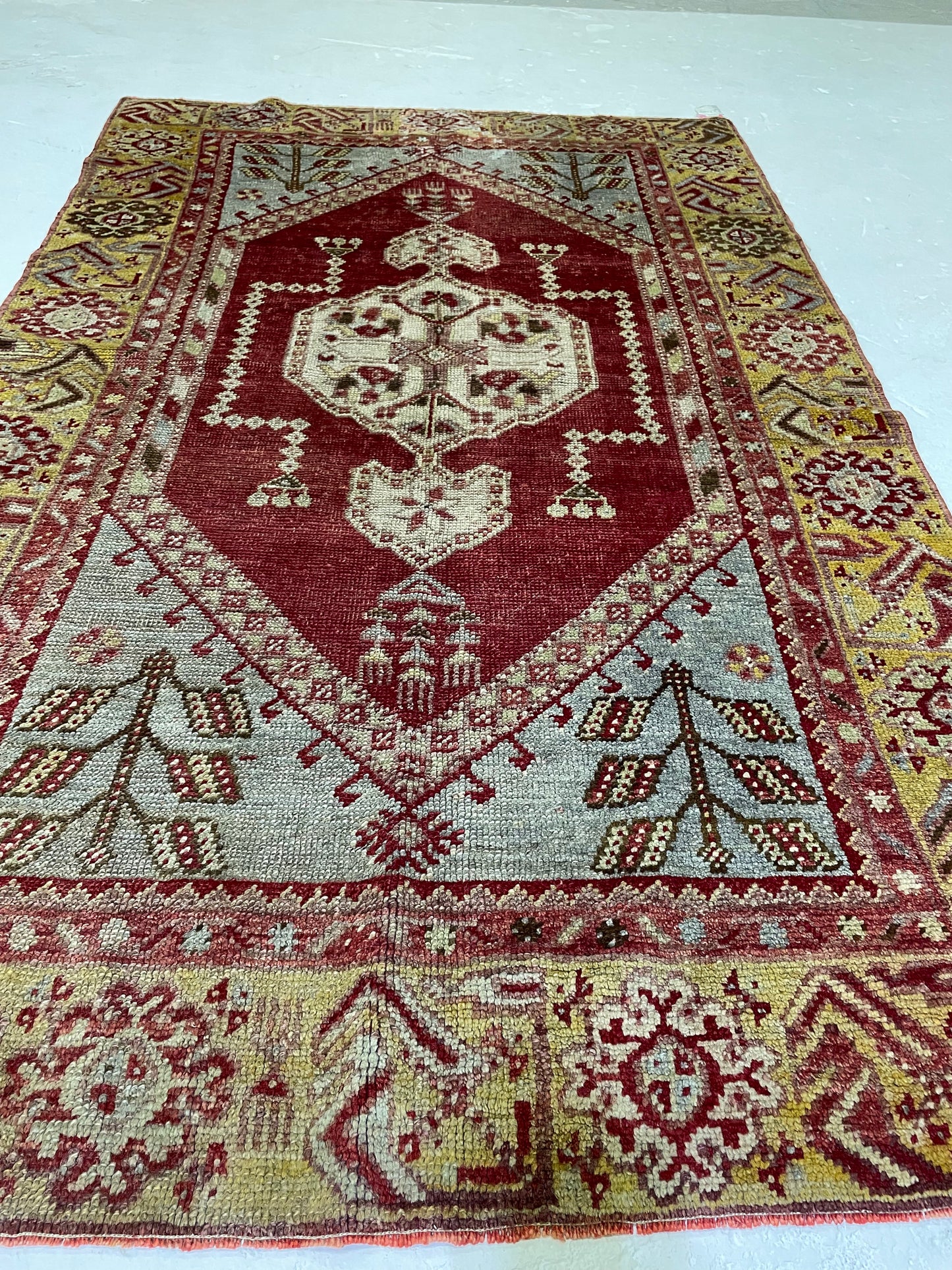 Hand-Knotted Wool Rug Turkish Oushak 3'2" x 5'3"