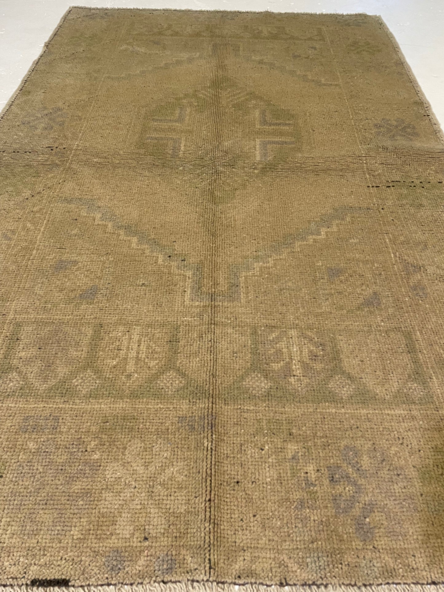 Hand-Knotted Wool Rug Turkish Oushak 3'8" x 5'8"