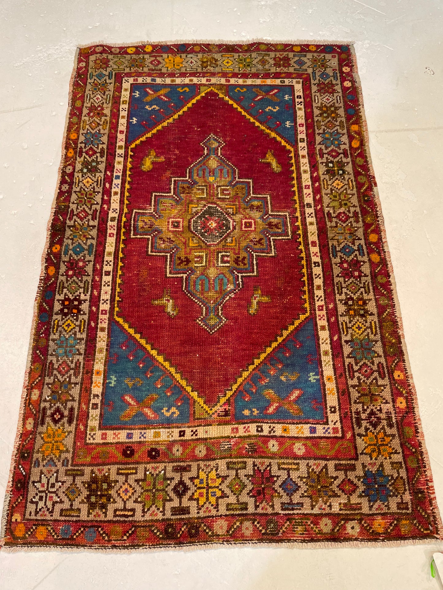 Hand-Knotted Wool Rug Turkish Oushak 2'8" x 4'3"