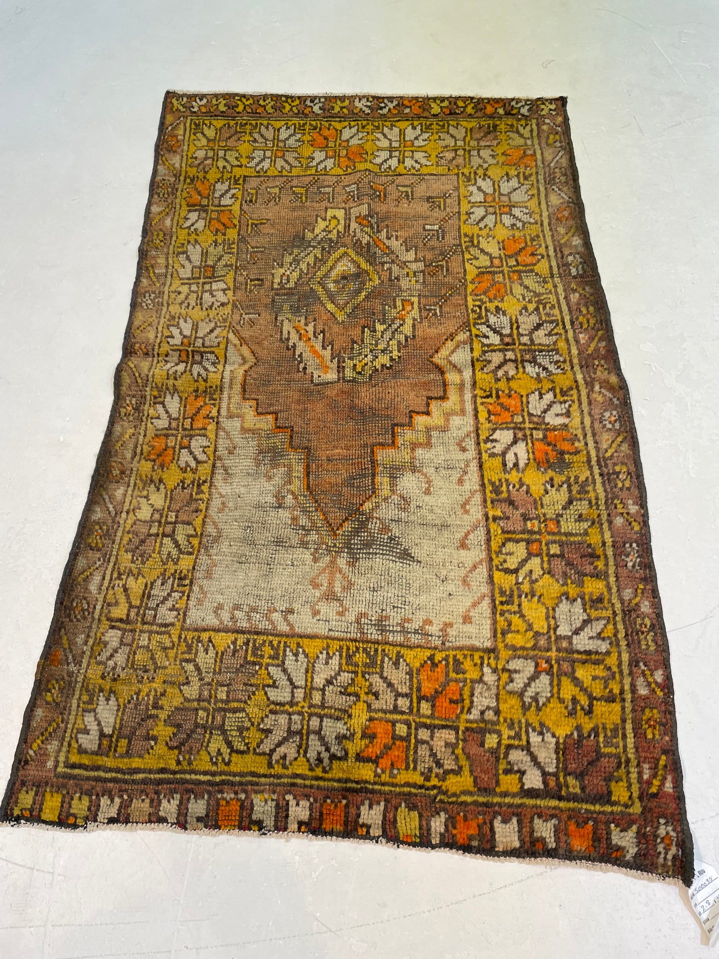 Hand-Knotted Wool Rug Turkish Oushak 2'8" x 4'6"