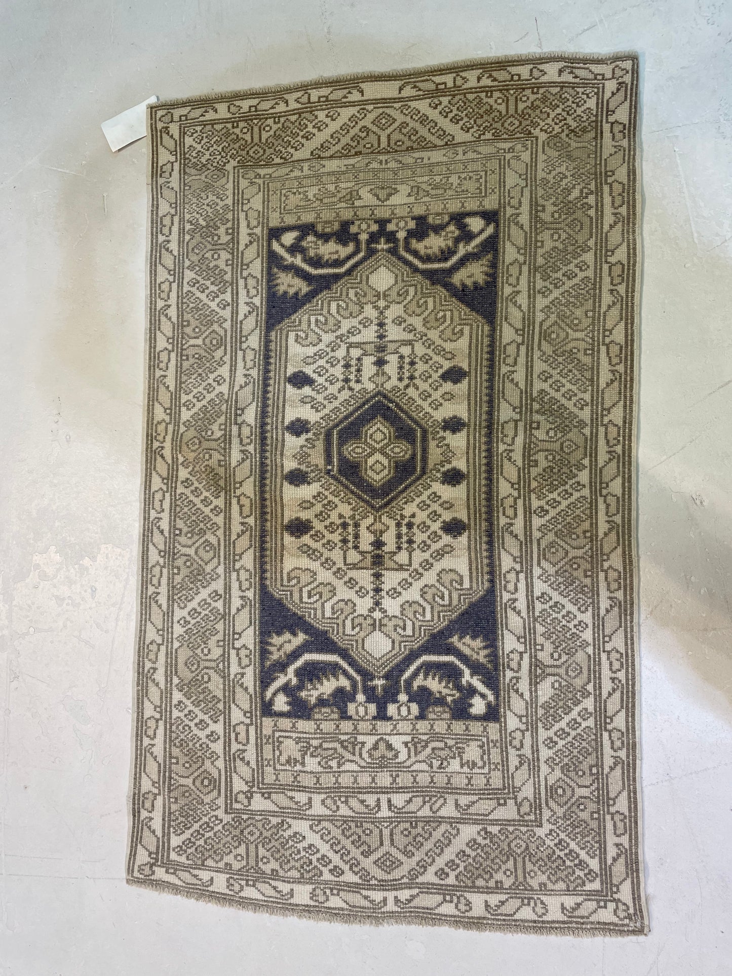 Hand-Knotted Wool Rug Turkish Oushak 2'7" x 4'4"