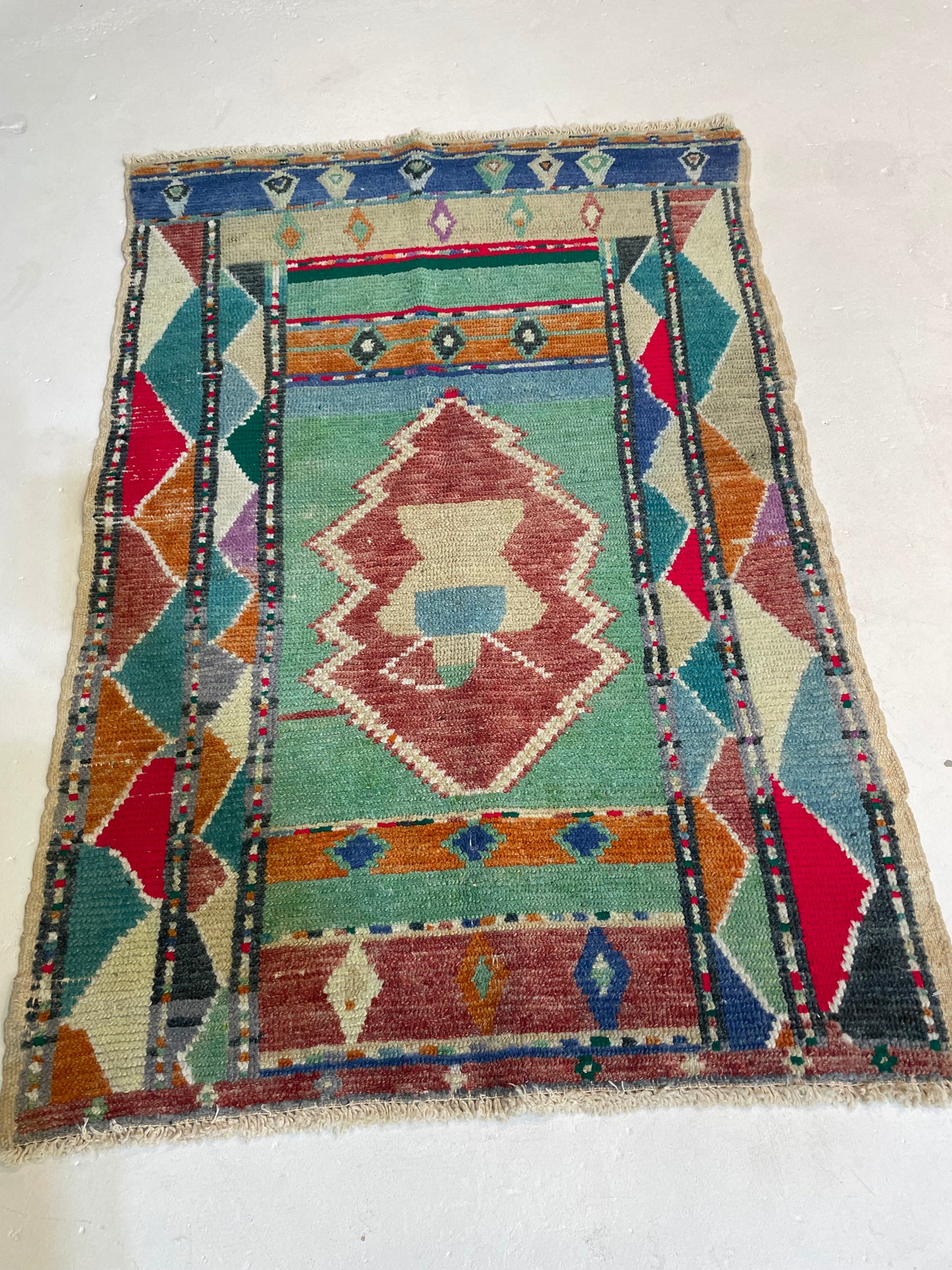Hand-Knotted Wool Rug Turkish Oushak 2'9" x 3'11"