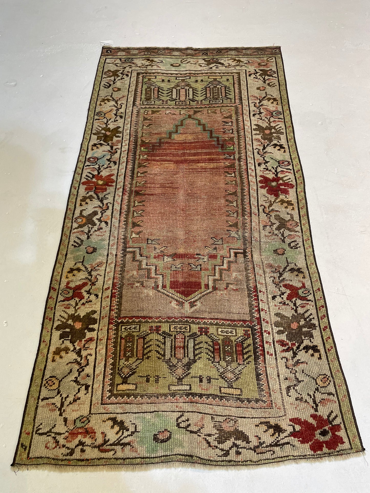 Hand-Knotted Wool Rug Turkish Oushak 2'6" x 5'1"