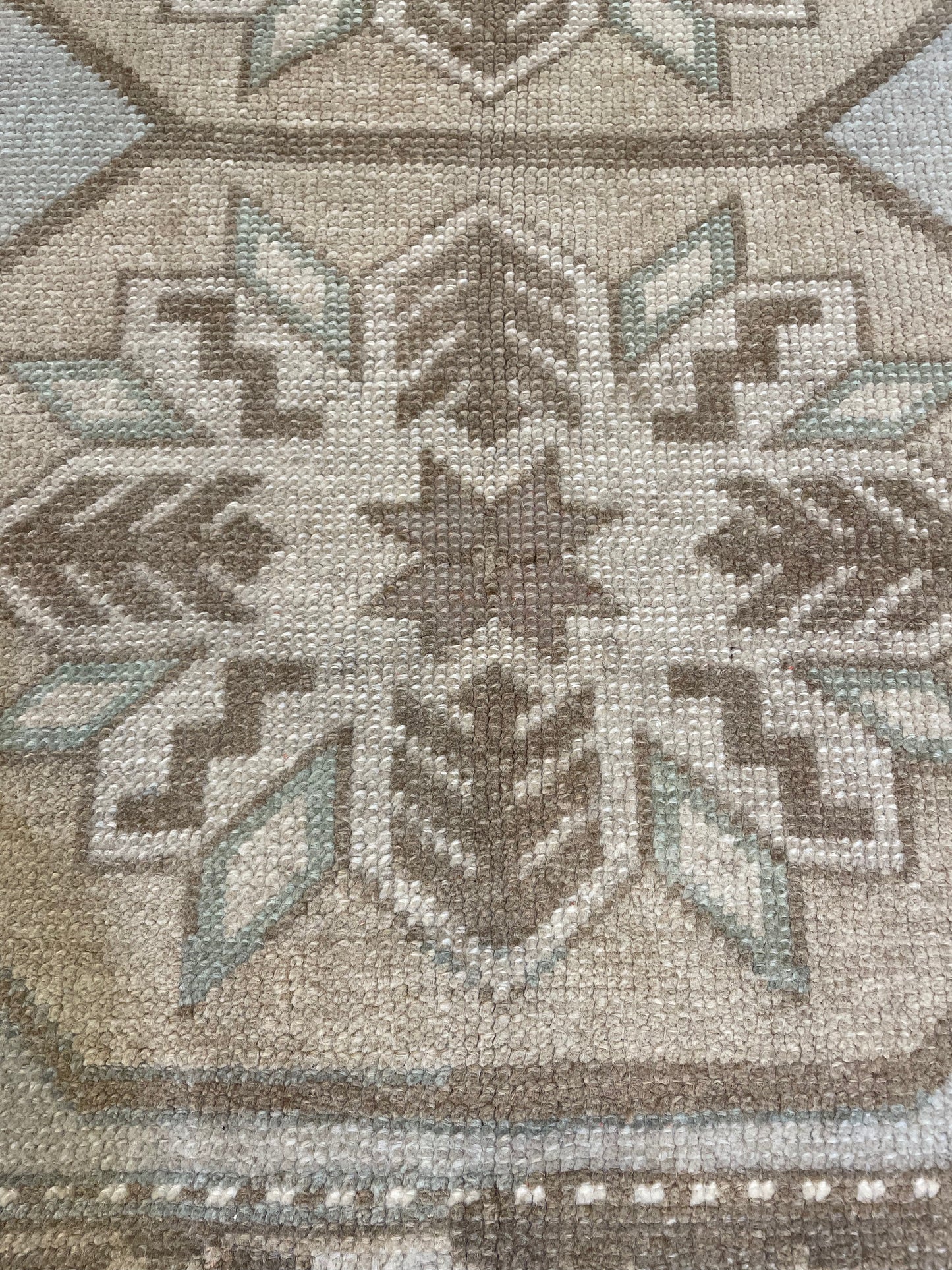 Hand-Knotted Wool Rug Turkish Oushak 2'5" x 4'7"