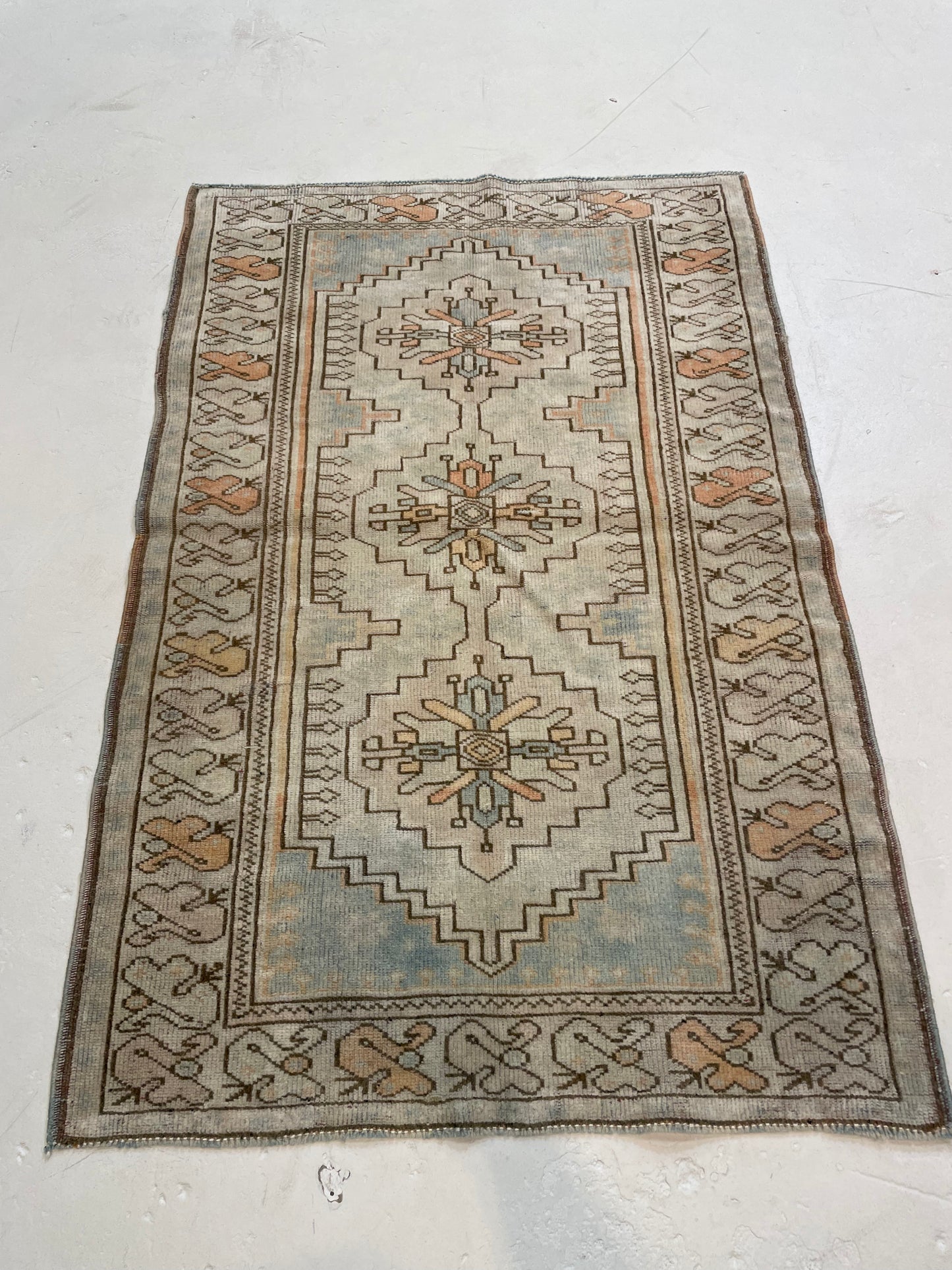 Hand-Knotted Wool Rug Turkish Oushak 2'8" x 4'1"