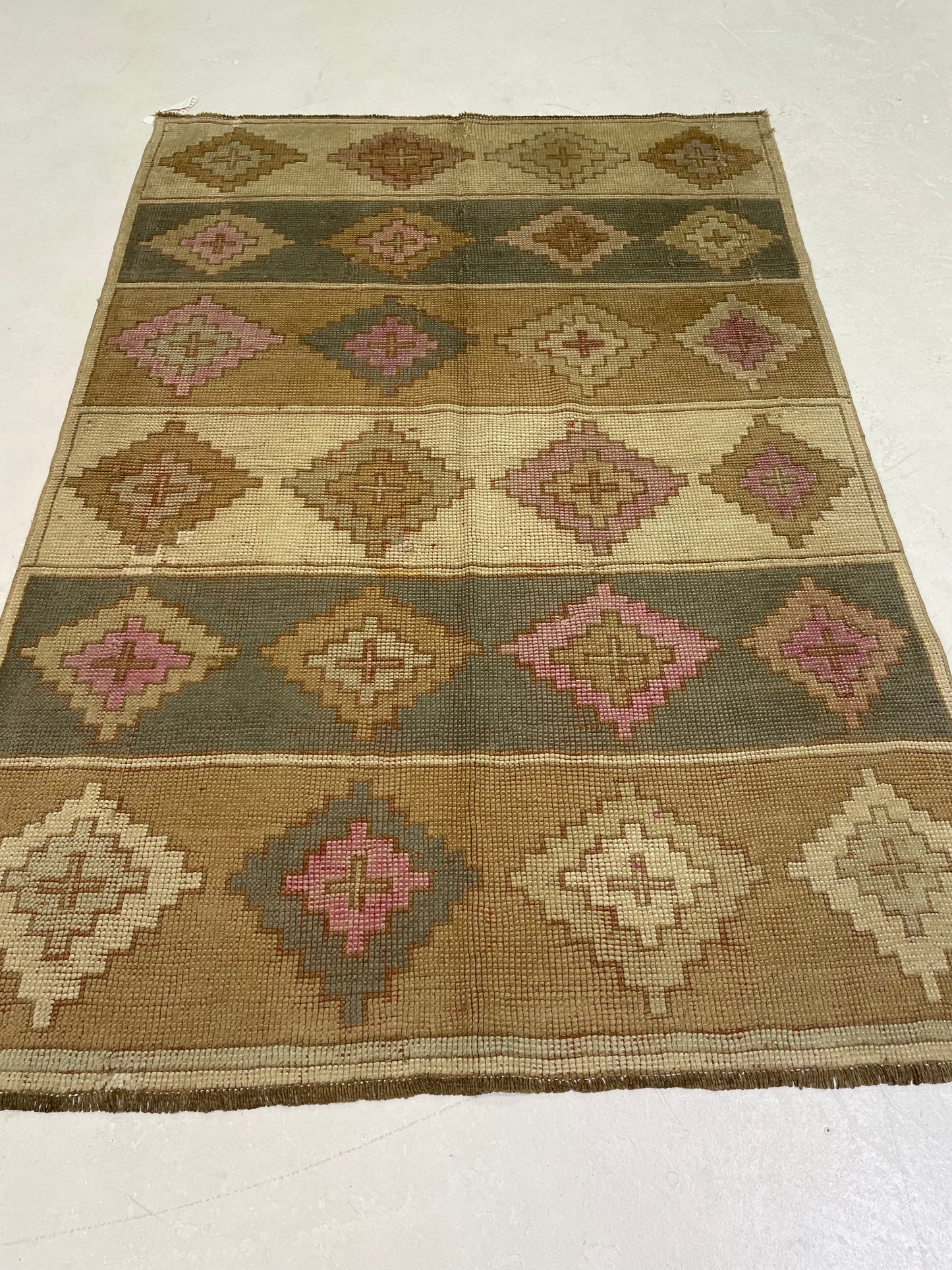 Hand-Knotted Wool Rug Turkish Oushak 3'8" x 5'3"