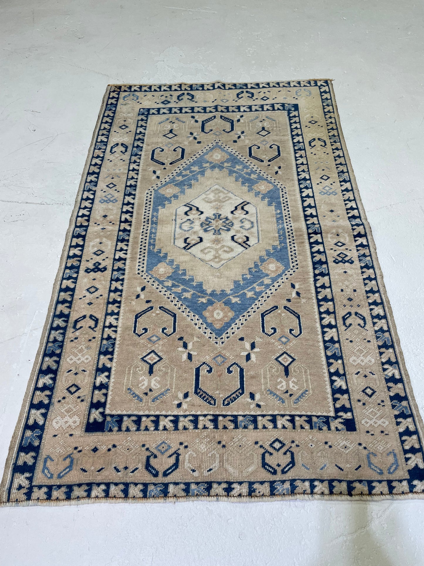 Hand-Knotted Wool Rug Turkish Oushak 3'3" x 5'3"
