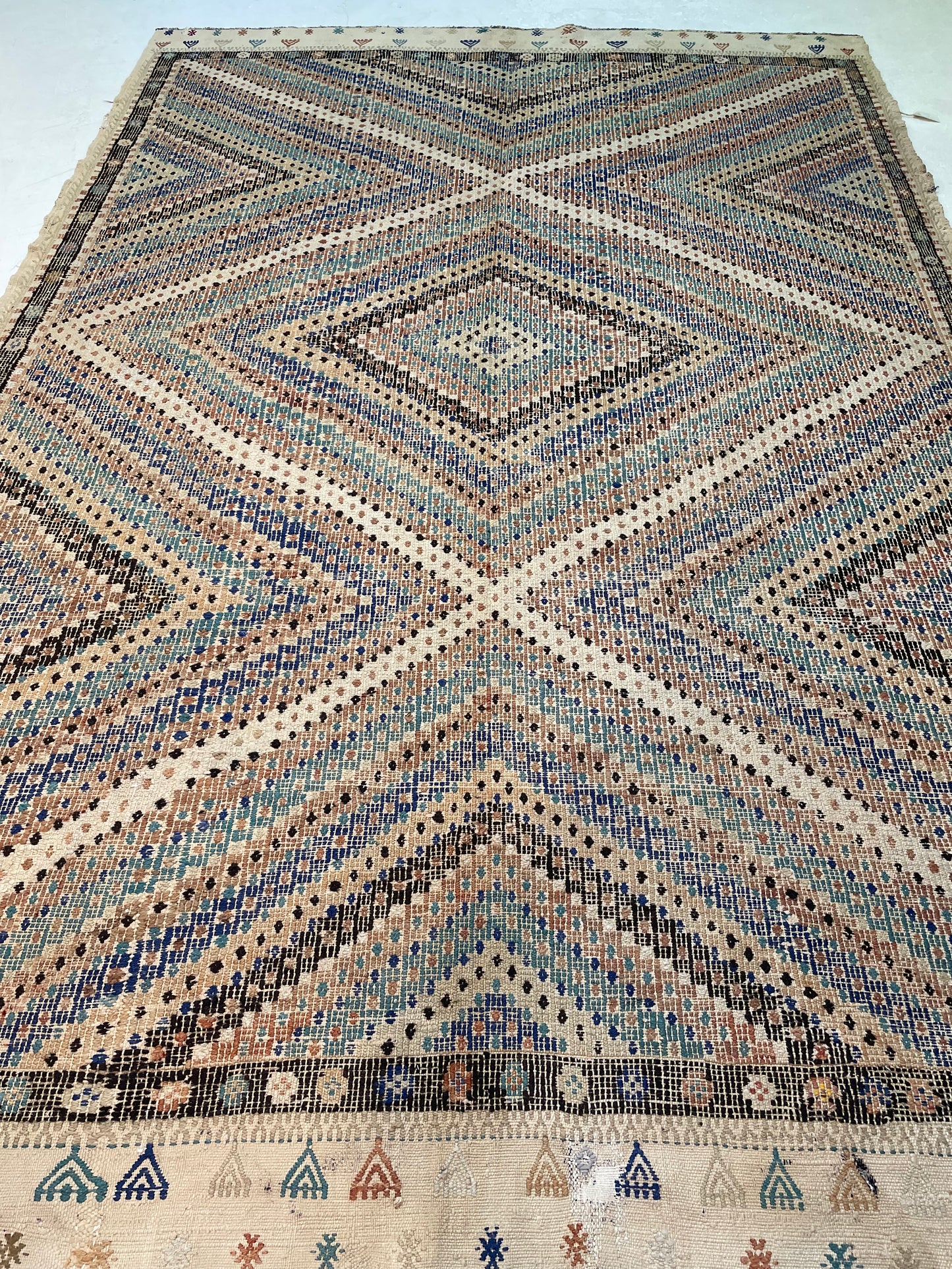 Hand-Knotted Wool Rug Turkish Oushak 6'8" x 10'2"