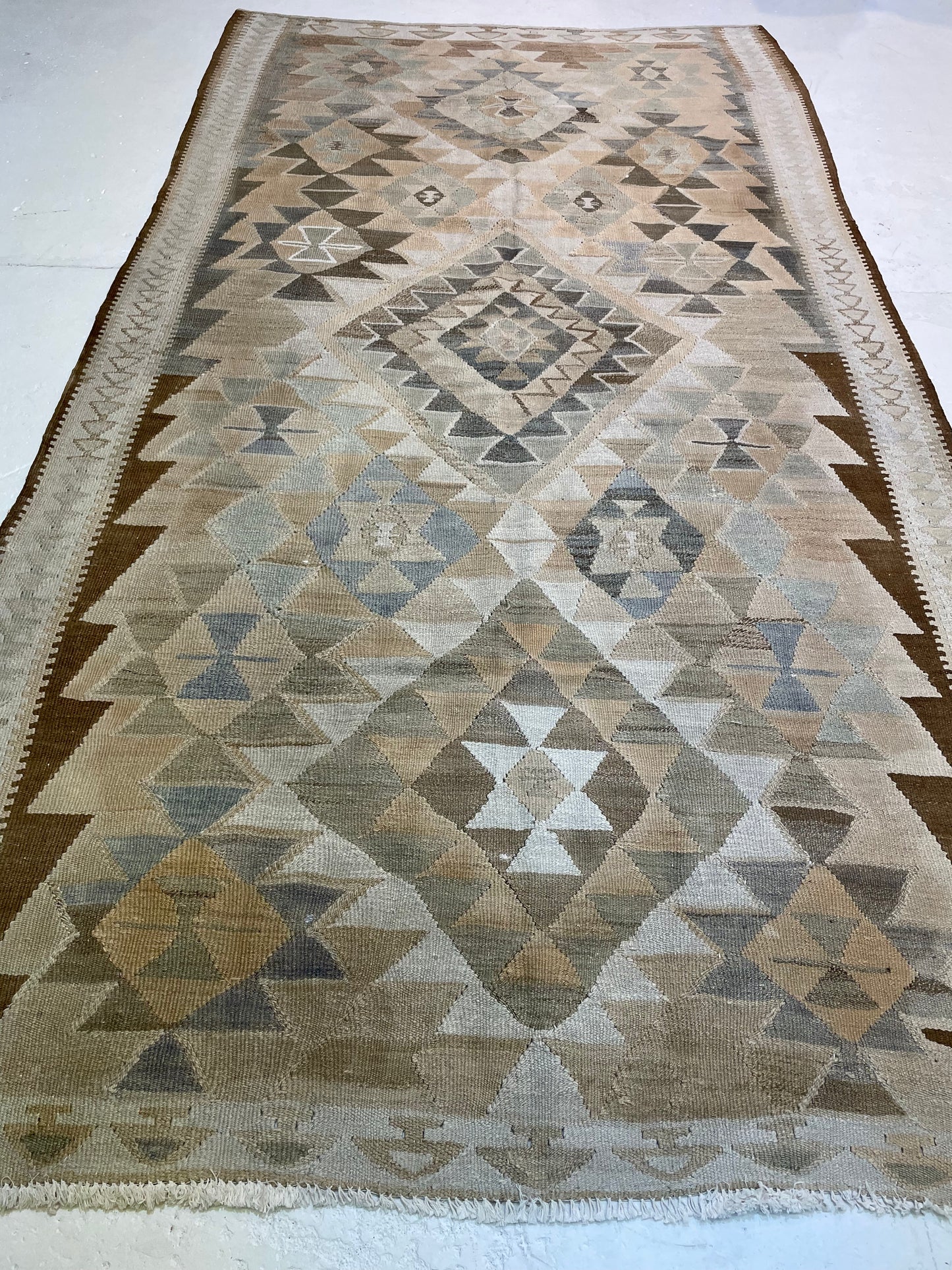 Hand-Knotted Wool Rug Turkish Oushak 5'3" x 9'5"