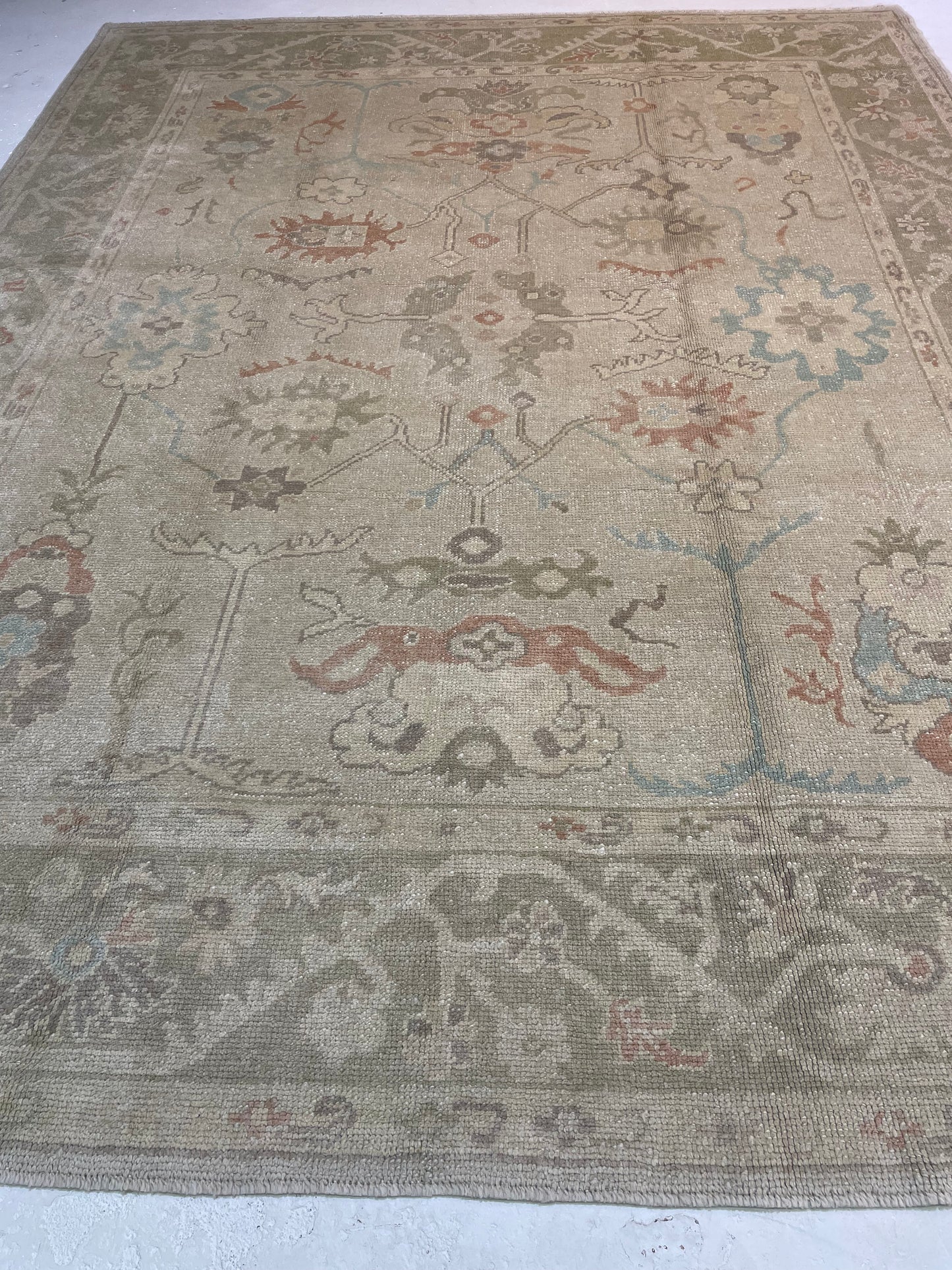 Hand-Knotted Wool Rug Turkish Oushak 8'5" x 10'9"