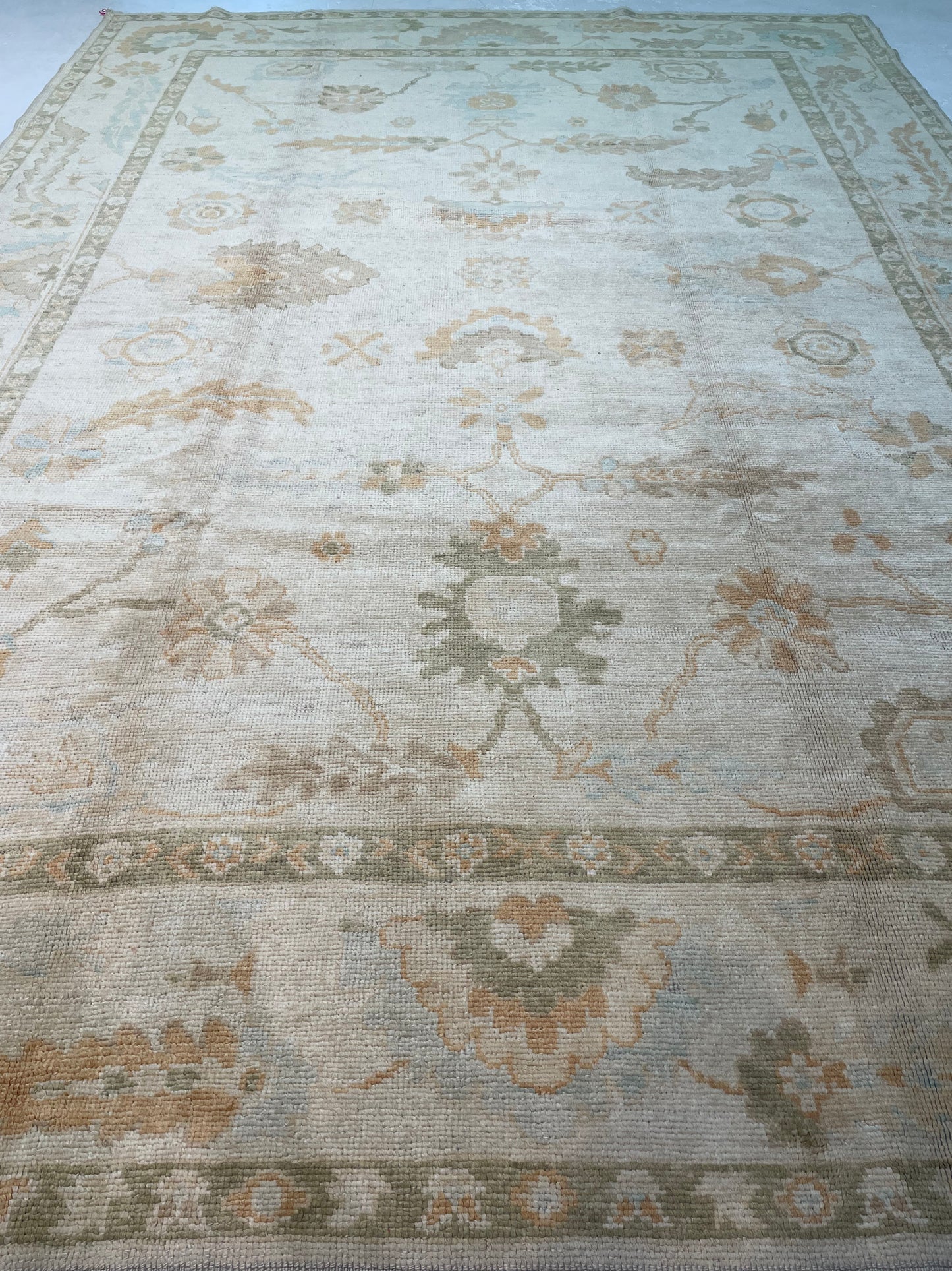 Hand-Knotted Wool Rug Turkish Oushak 9' x 12'8"