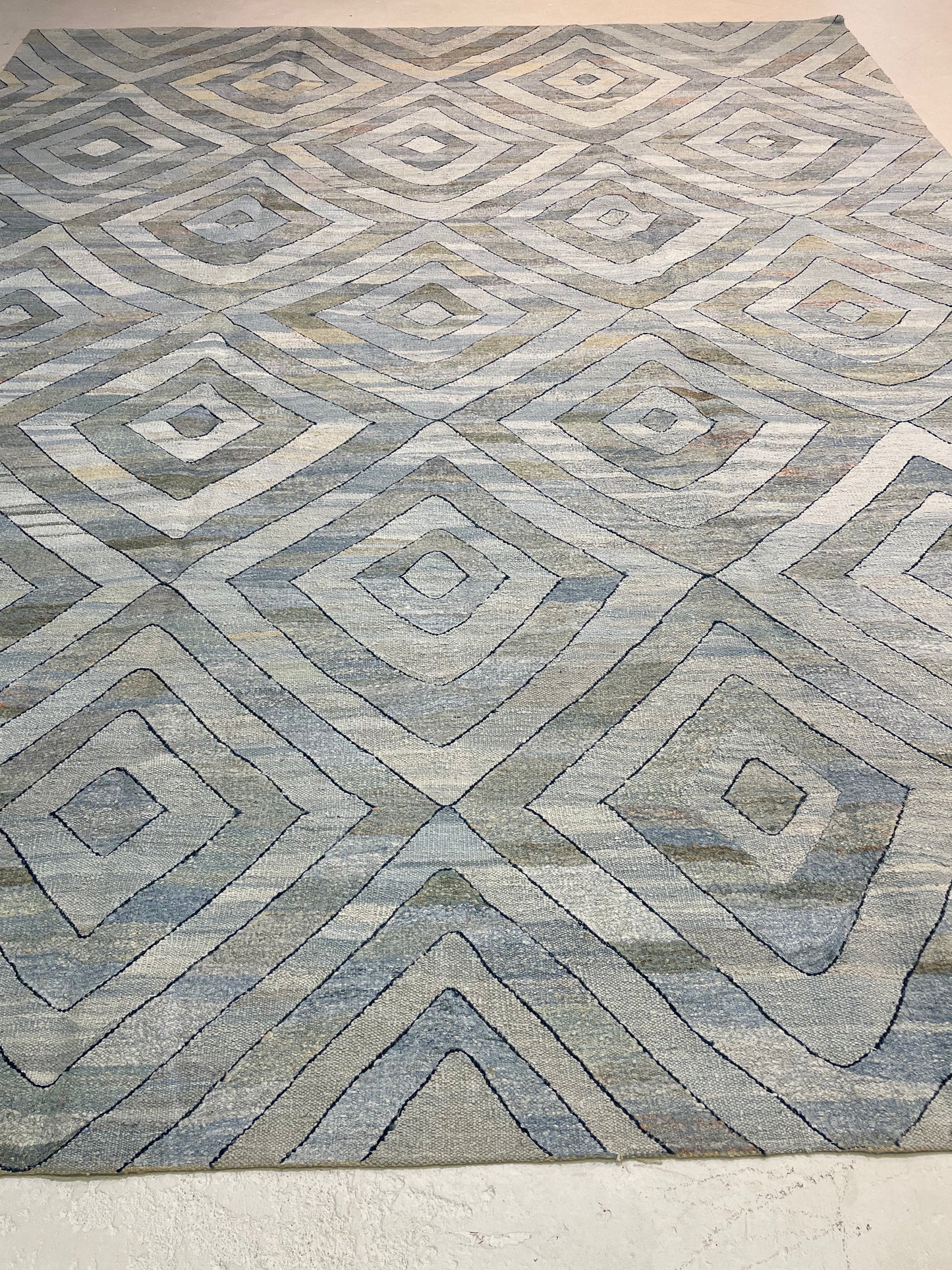 Hand-Knotted Wool Rug Turkish Oushak 9'1" x 11'2"