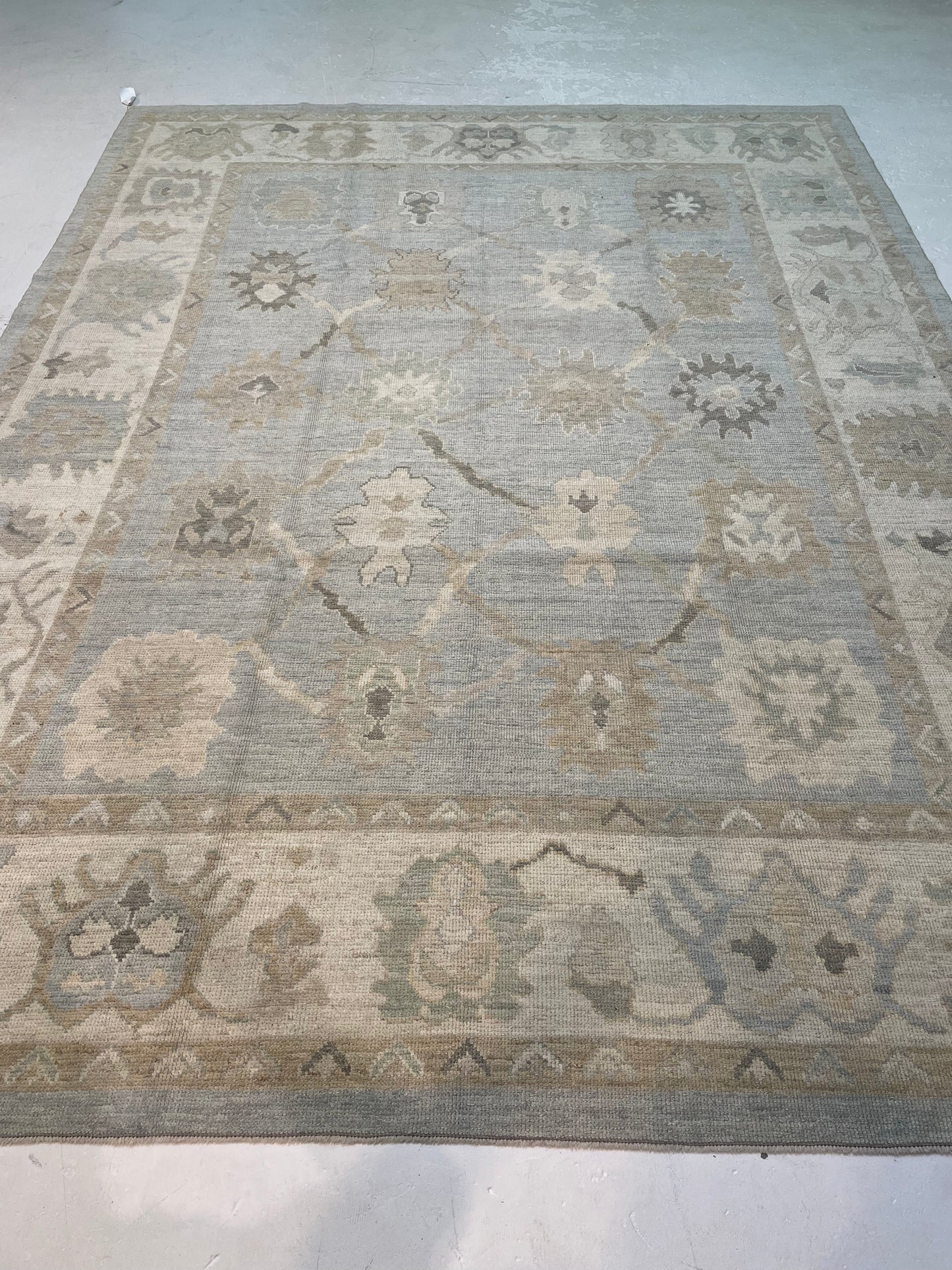 Hand-Knotted Wool Rug Turkish Oushak 8' x 10'6"