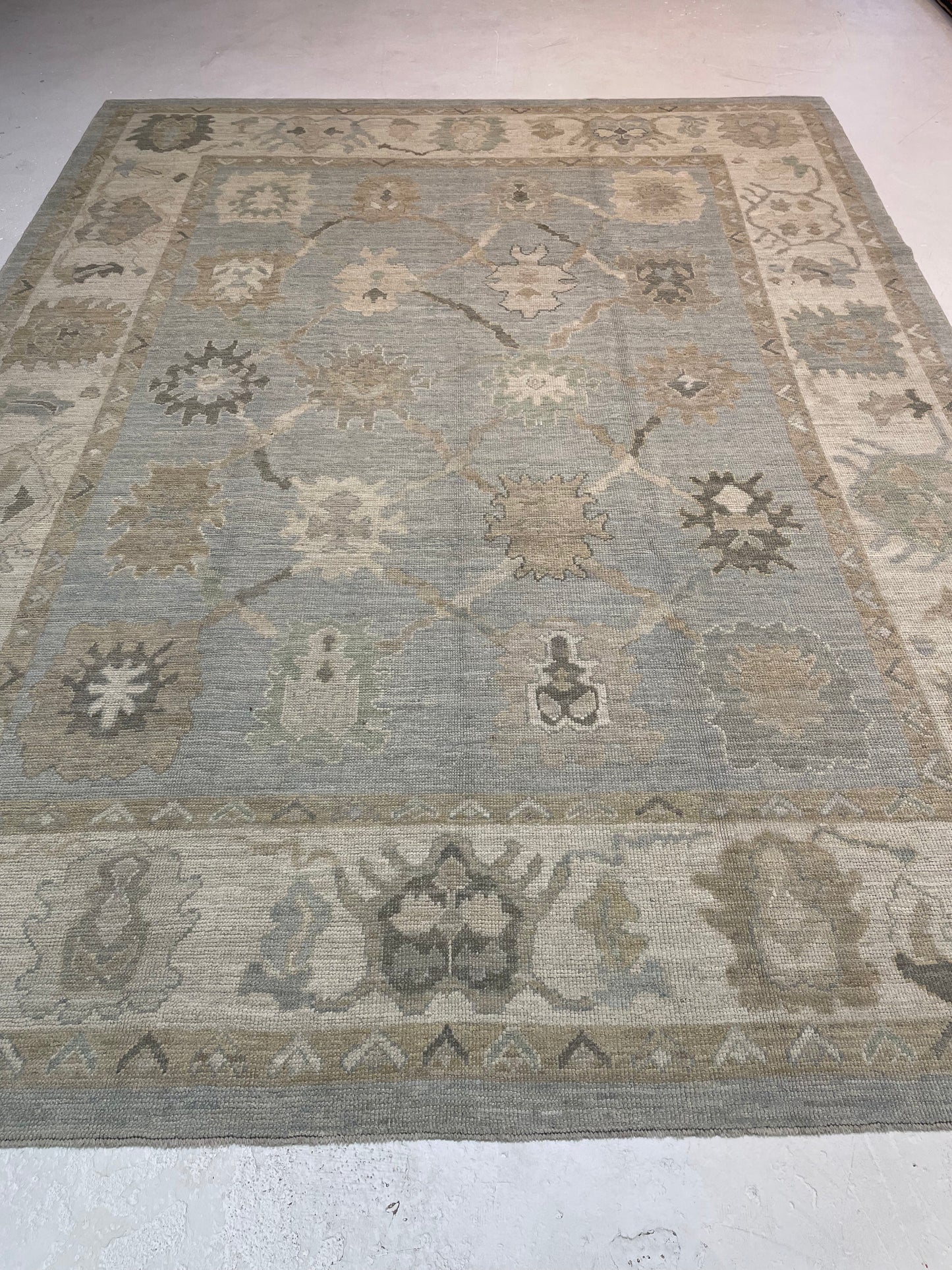Hand-Knotted Wool Rug Turkish Oushak 8' x 10'6"