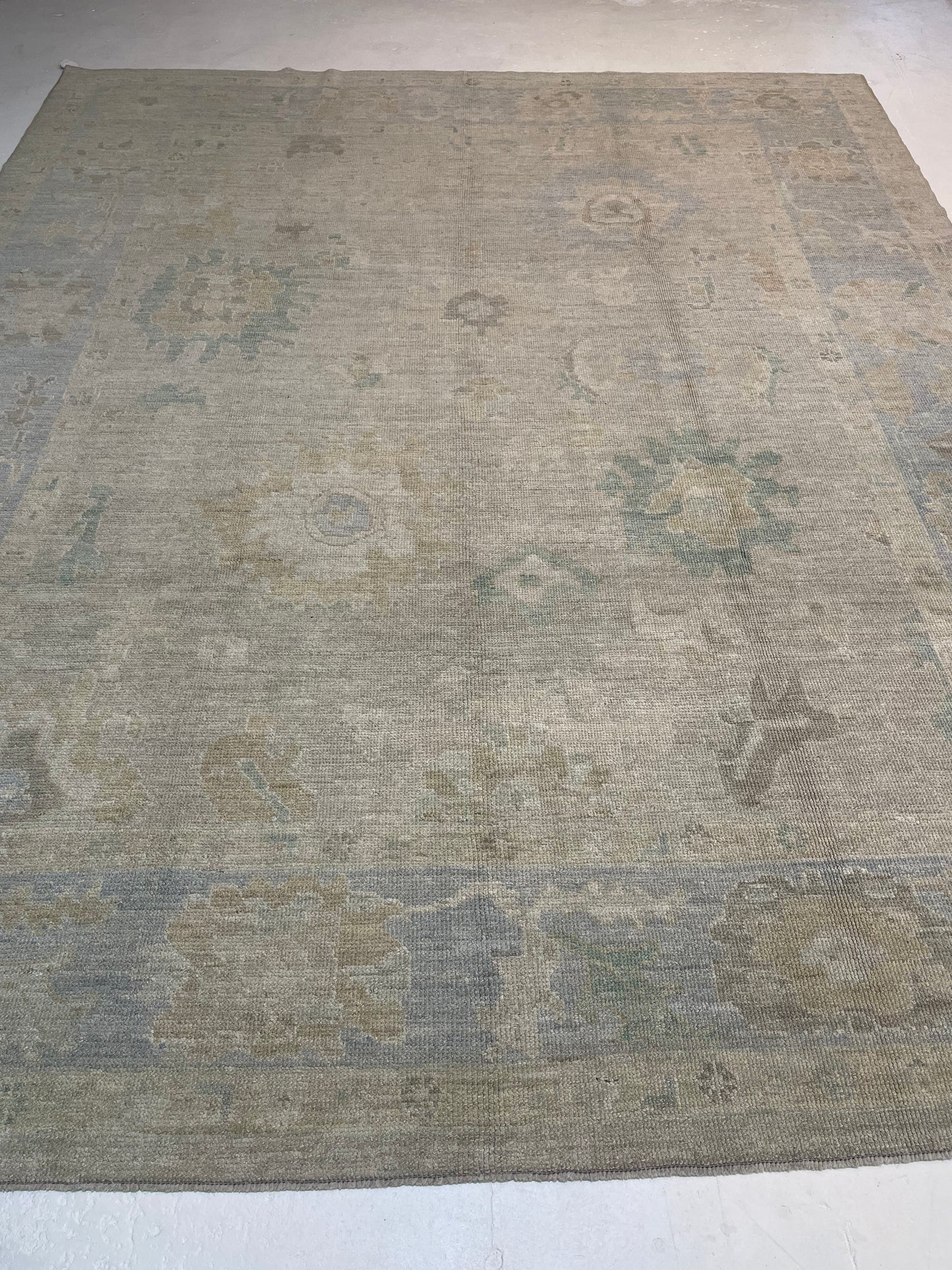 Hand-Knotted Wool Rug Turkish Oushak 8'5" x 10'3"