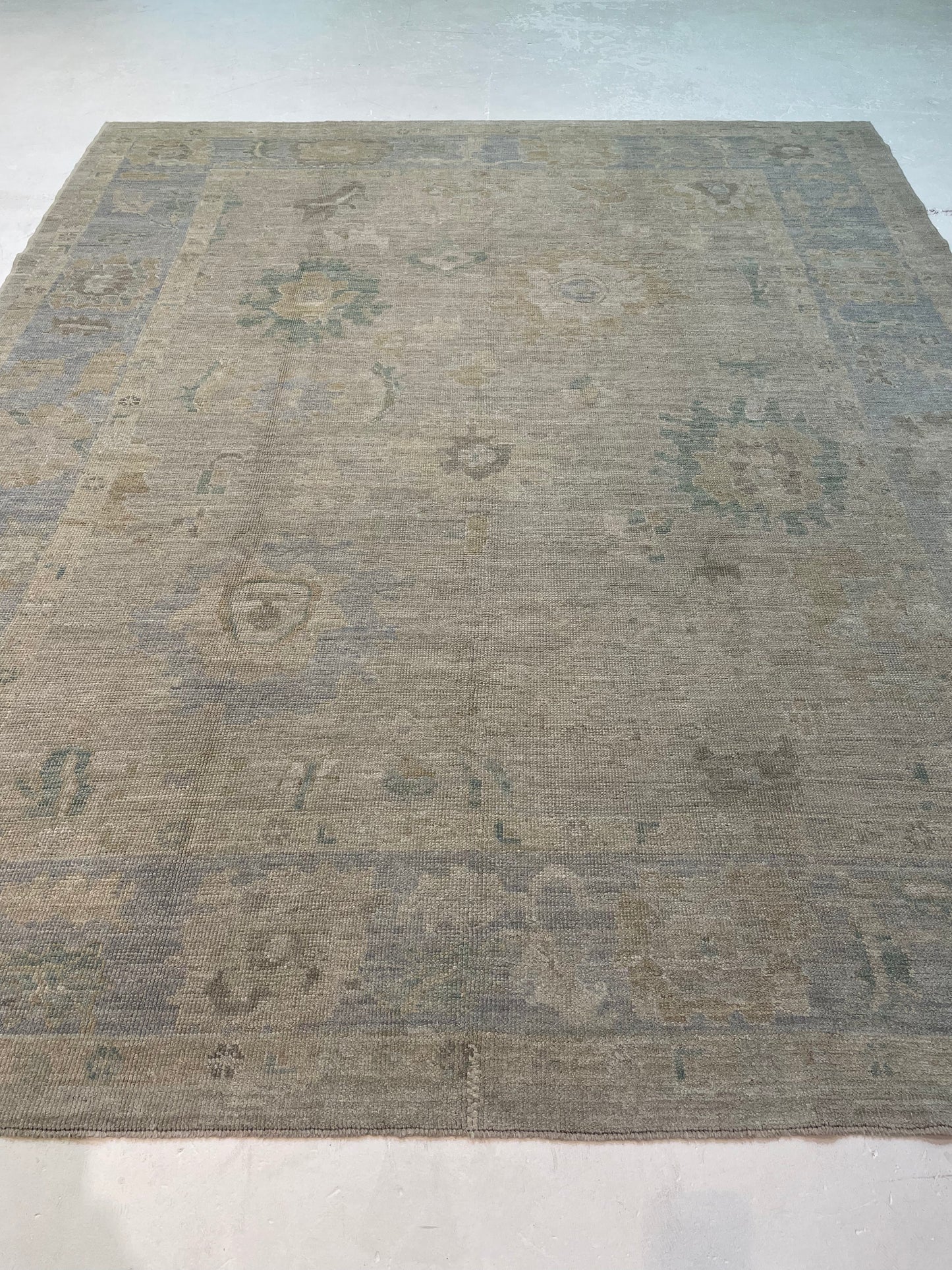 Hand-Knotted Wool Rug Turkish Oushak 8'5" x 10'3"