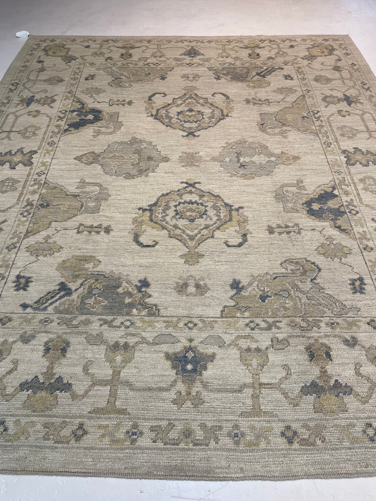 Hand-Knotted Wool Rug Turkish Oushak 8'8" x 10'1"