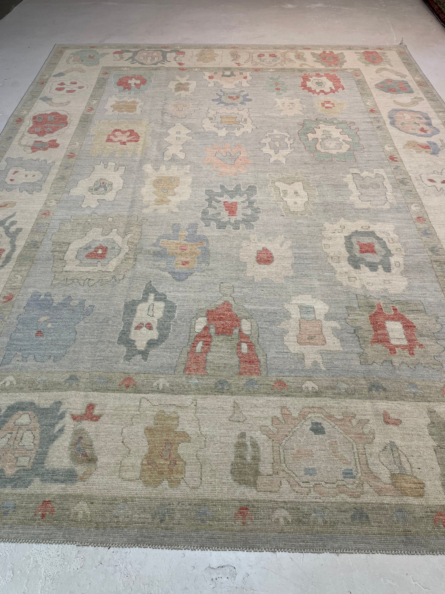 Hand-Knotted Wool Rug Turkish Oushak 8'11" x 11'8"
