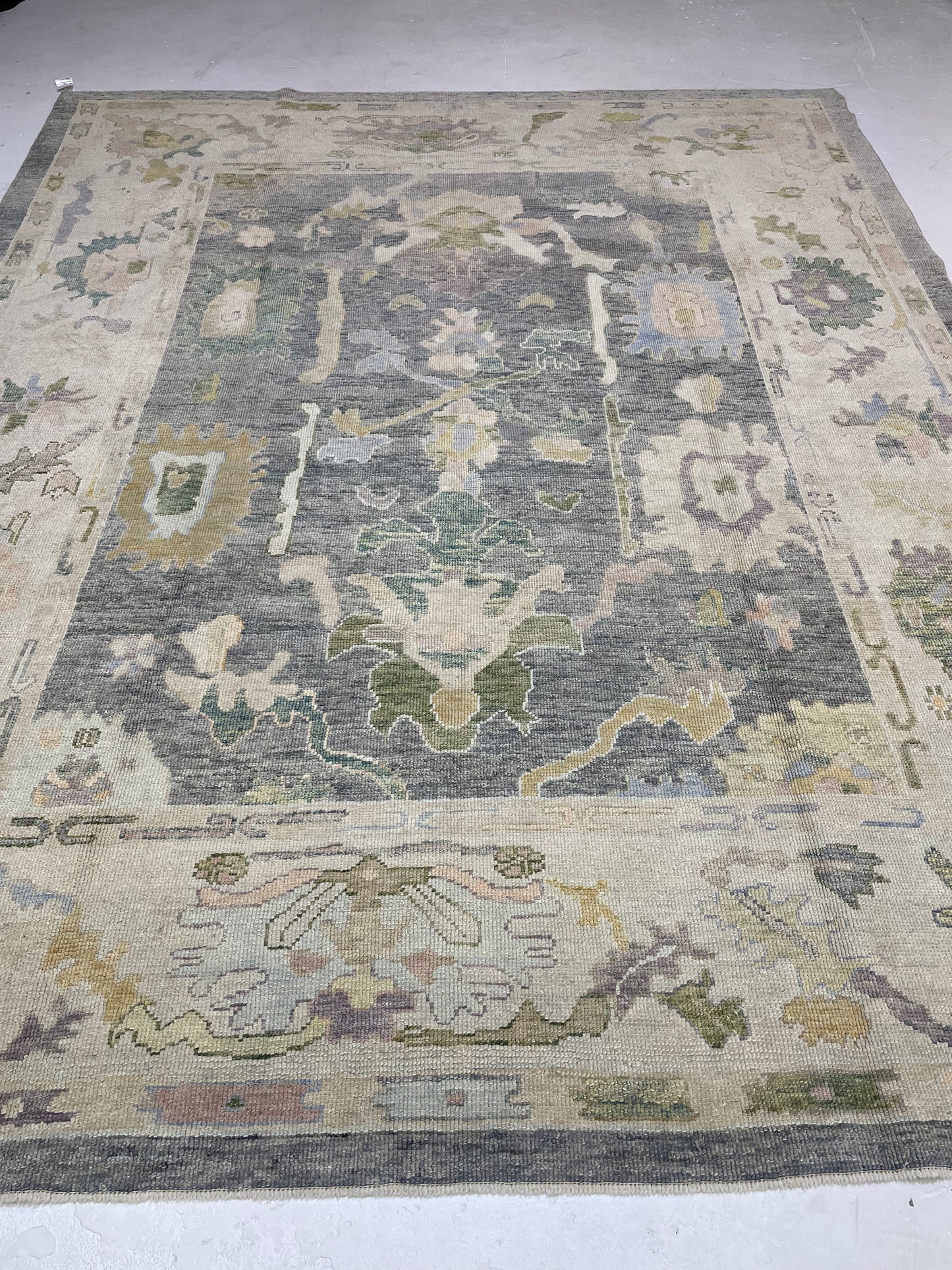 Hand-Knotted Wool Rug Turkish Oushak 8'5" x 10'5"