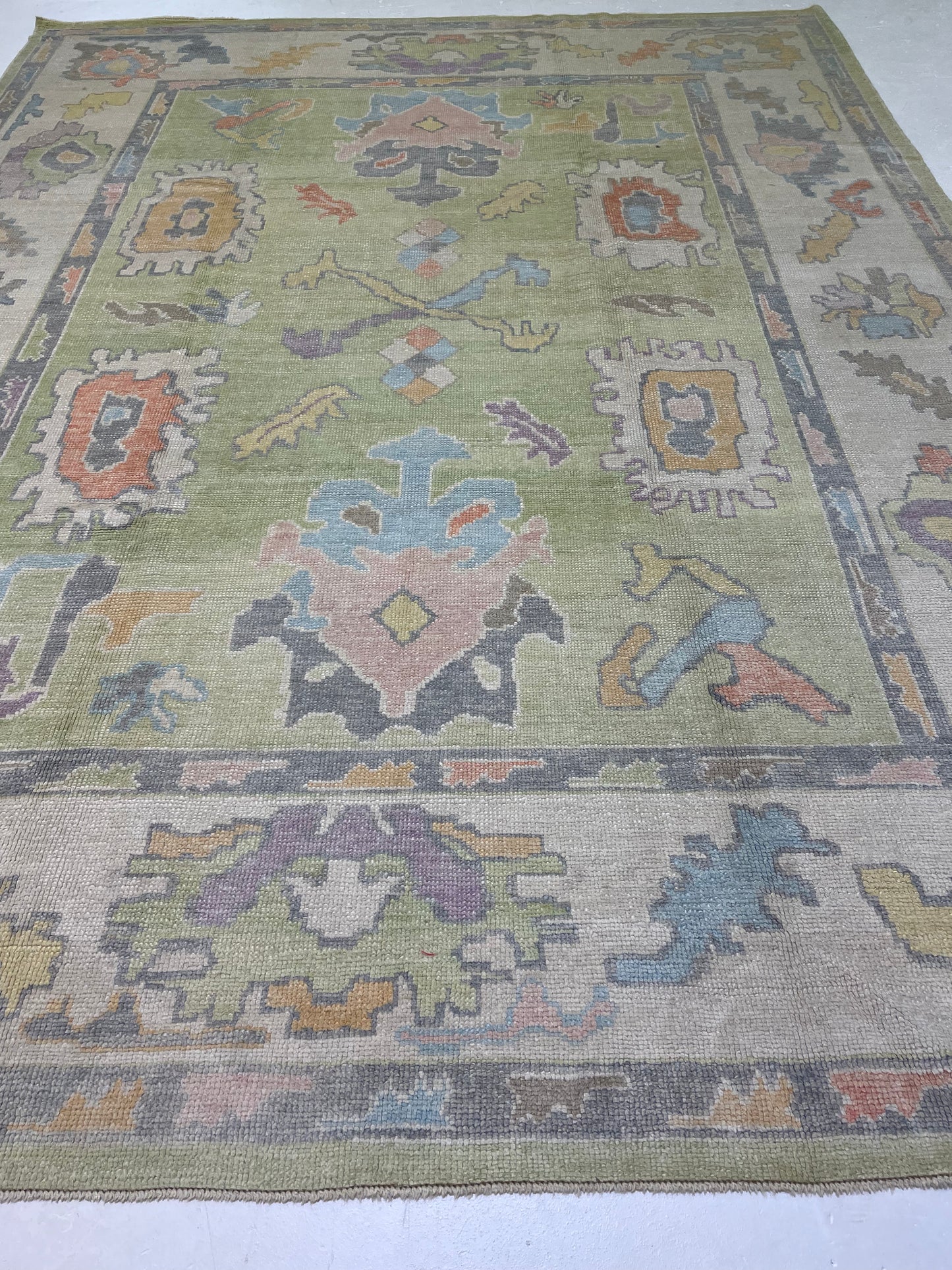 Hand-Knotted Wool Rug Turkish Oushak 8'10" x 11'6"