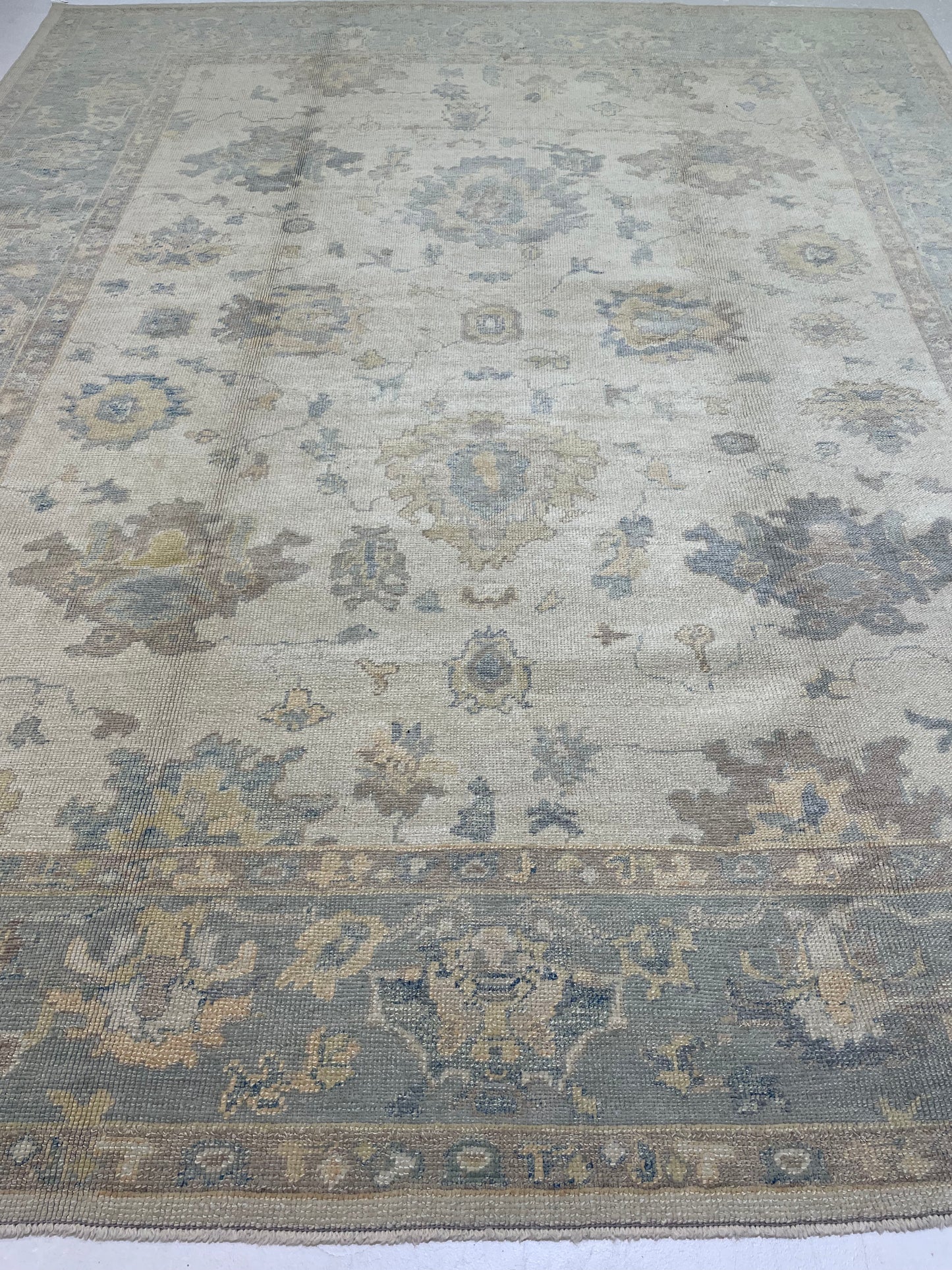 Hand-Knotted Wool Rug Turkish Oushak 8'10" x 10'11"