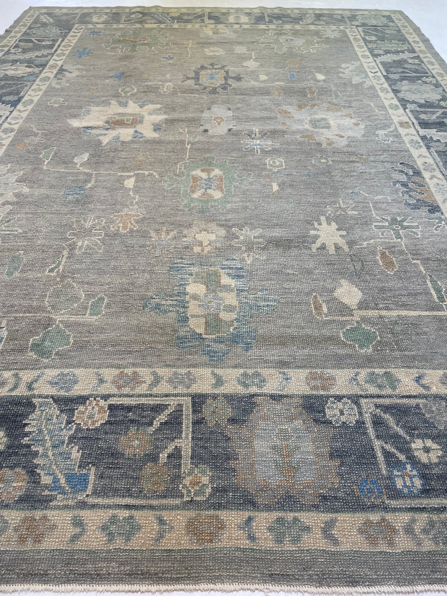 Hand-Knotted Wool Rug Turkish Oushak 9'3" x 12'5"