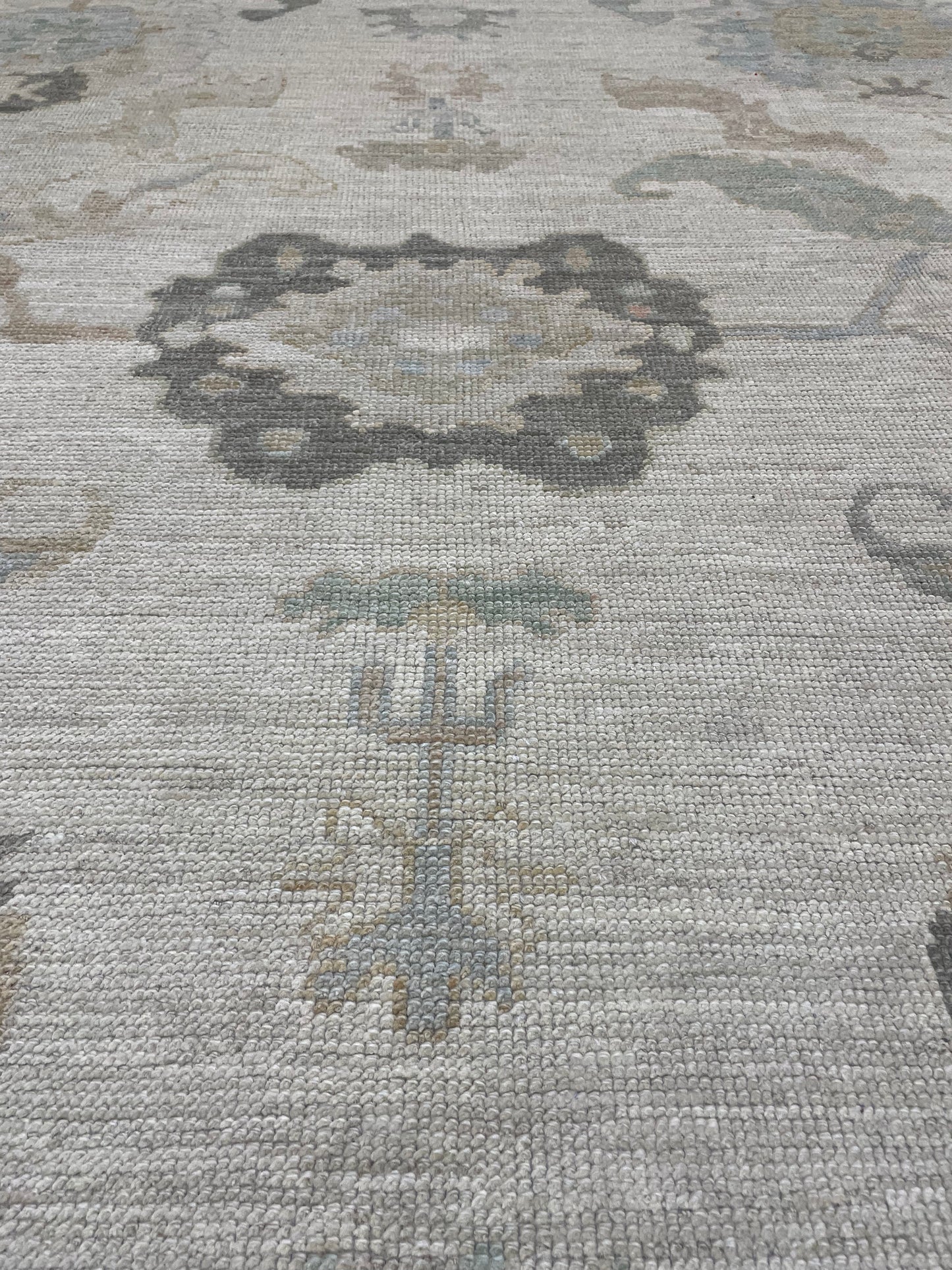 Hand-Knotted Wool Rug Turkish Oushak 8'2" x 10'5"