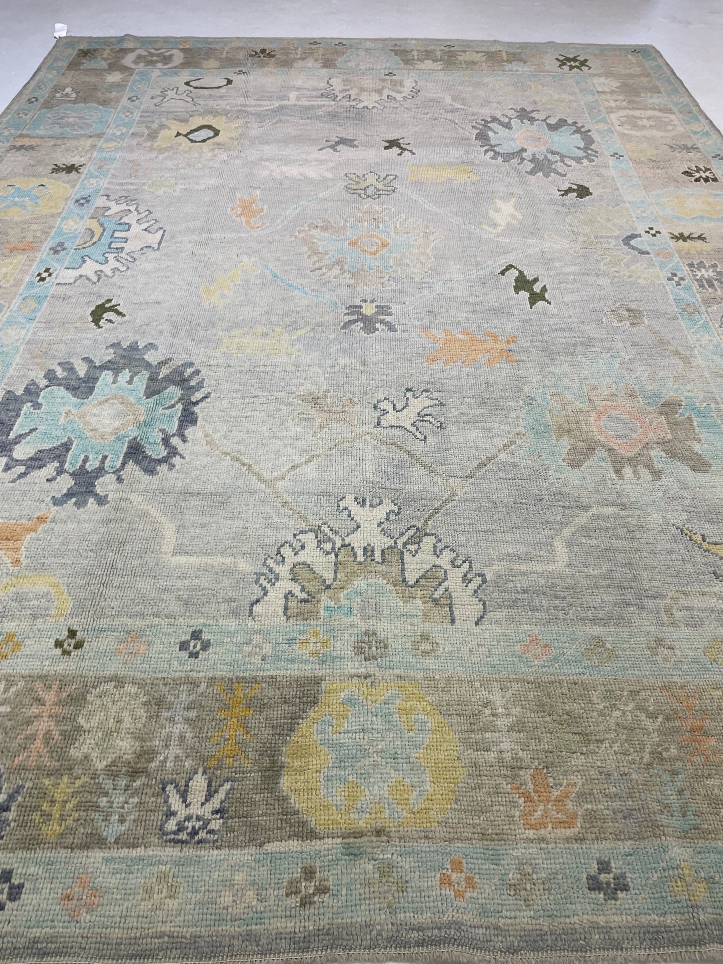 Hand-Knotted Wool Rug Turkish Oushak 8'9" x 11'10"