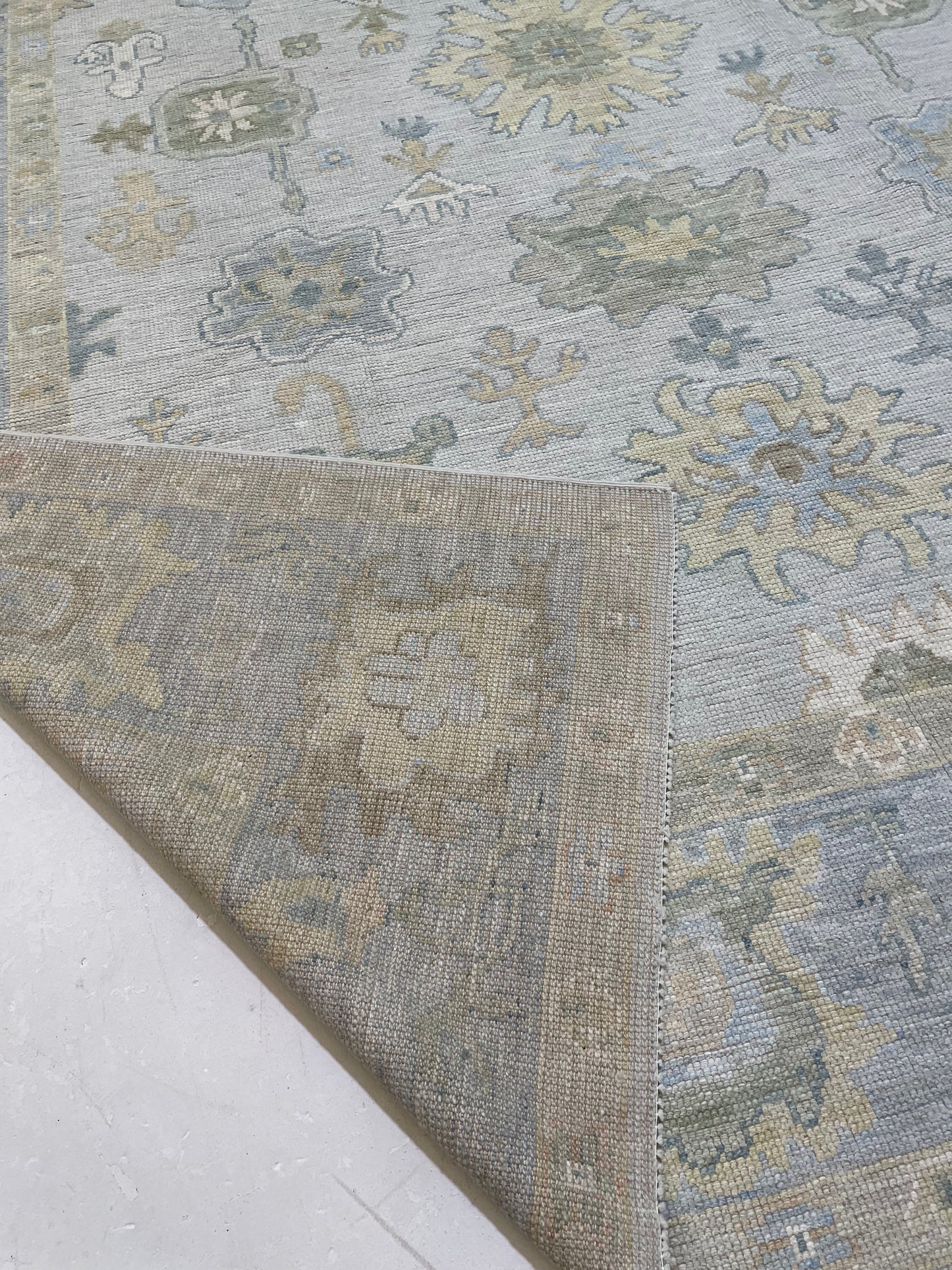 Hand-Knotted Wool Rug Turkish Oushak 8'10" x 11'9"