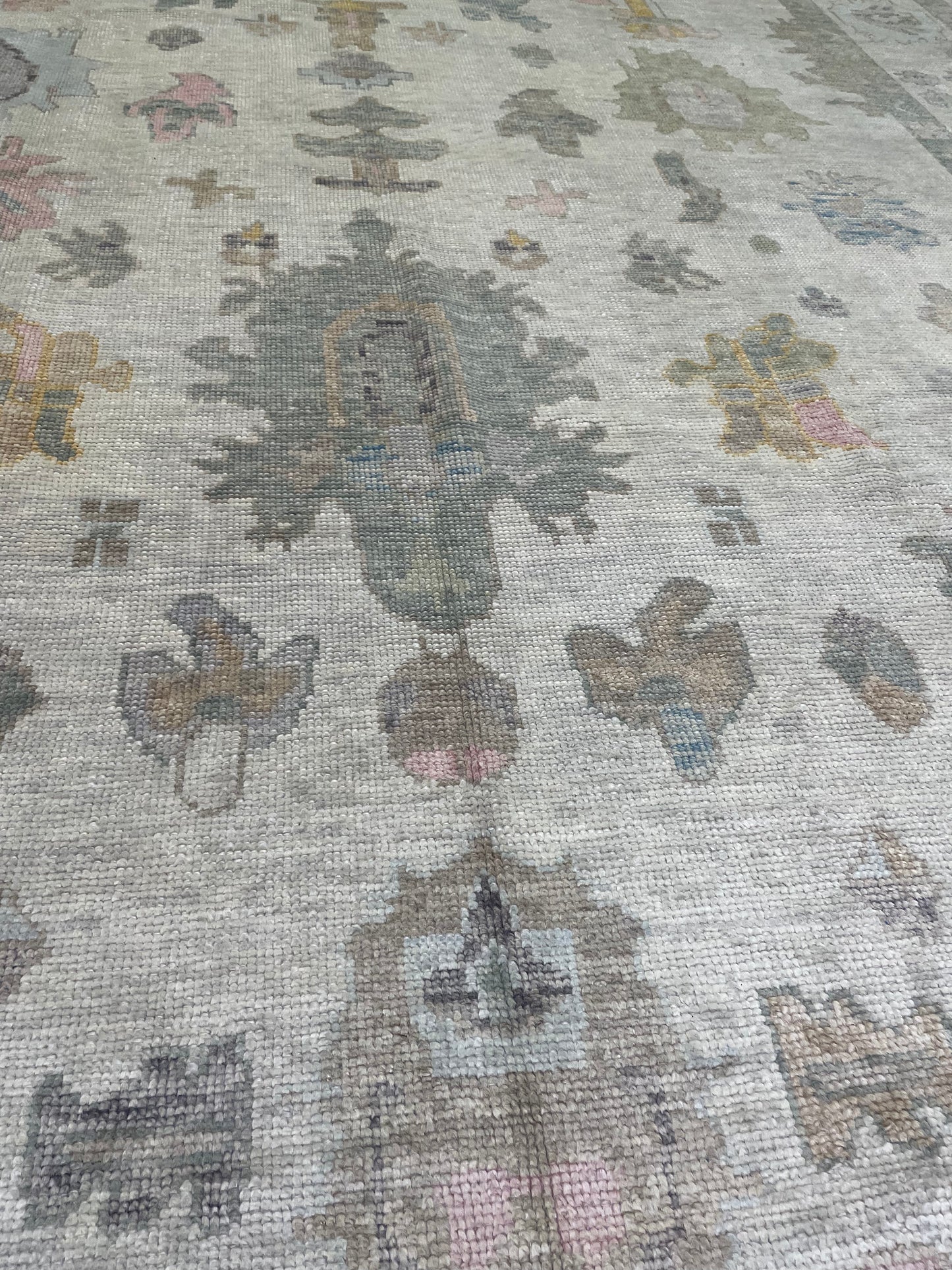 Hand-Knotted Wool Rug Turkish Oushak 8'11" x 11'6"