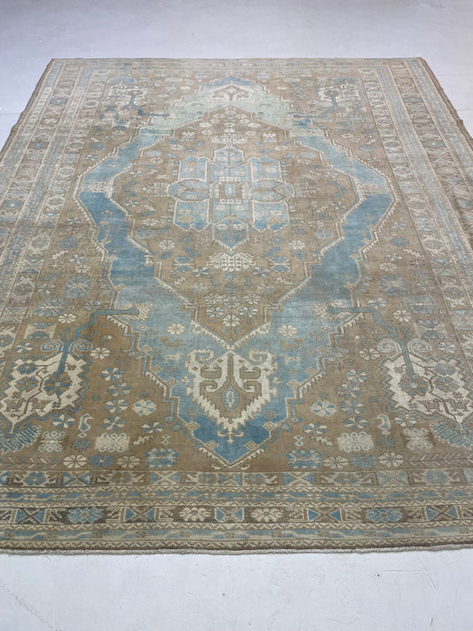 Hand-Knotted Wool Rug Turkish Oushak 7'8" x 9'4"