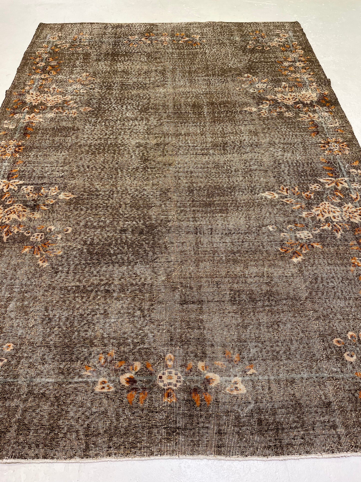 Hand-Knotted Wool Rug Turkish Oushak 6'9" x 9'8"