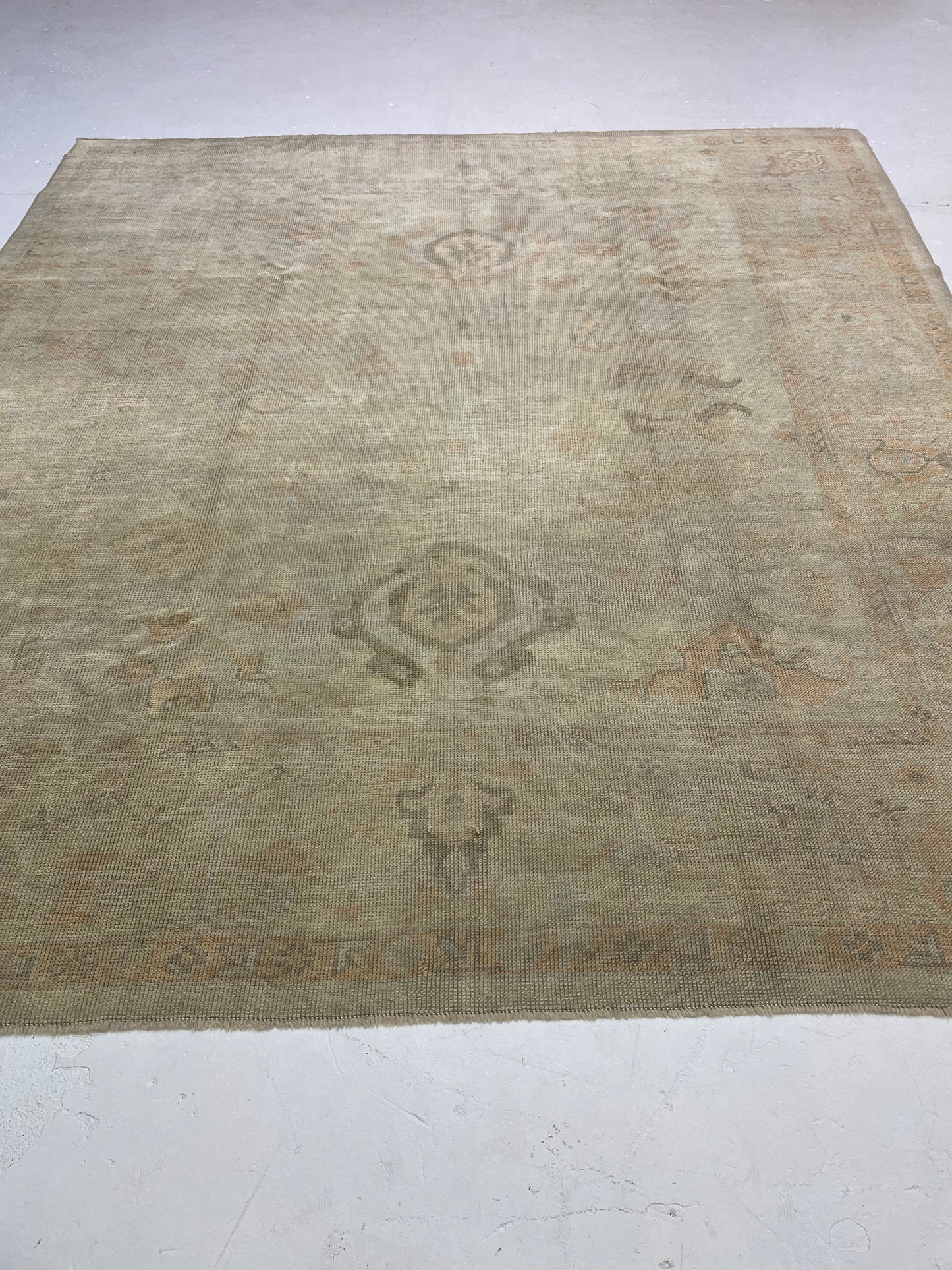 Hand-Knotted Wool Rug Turkish Oushak 8'5" x 9'3"