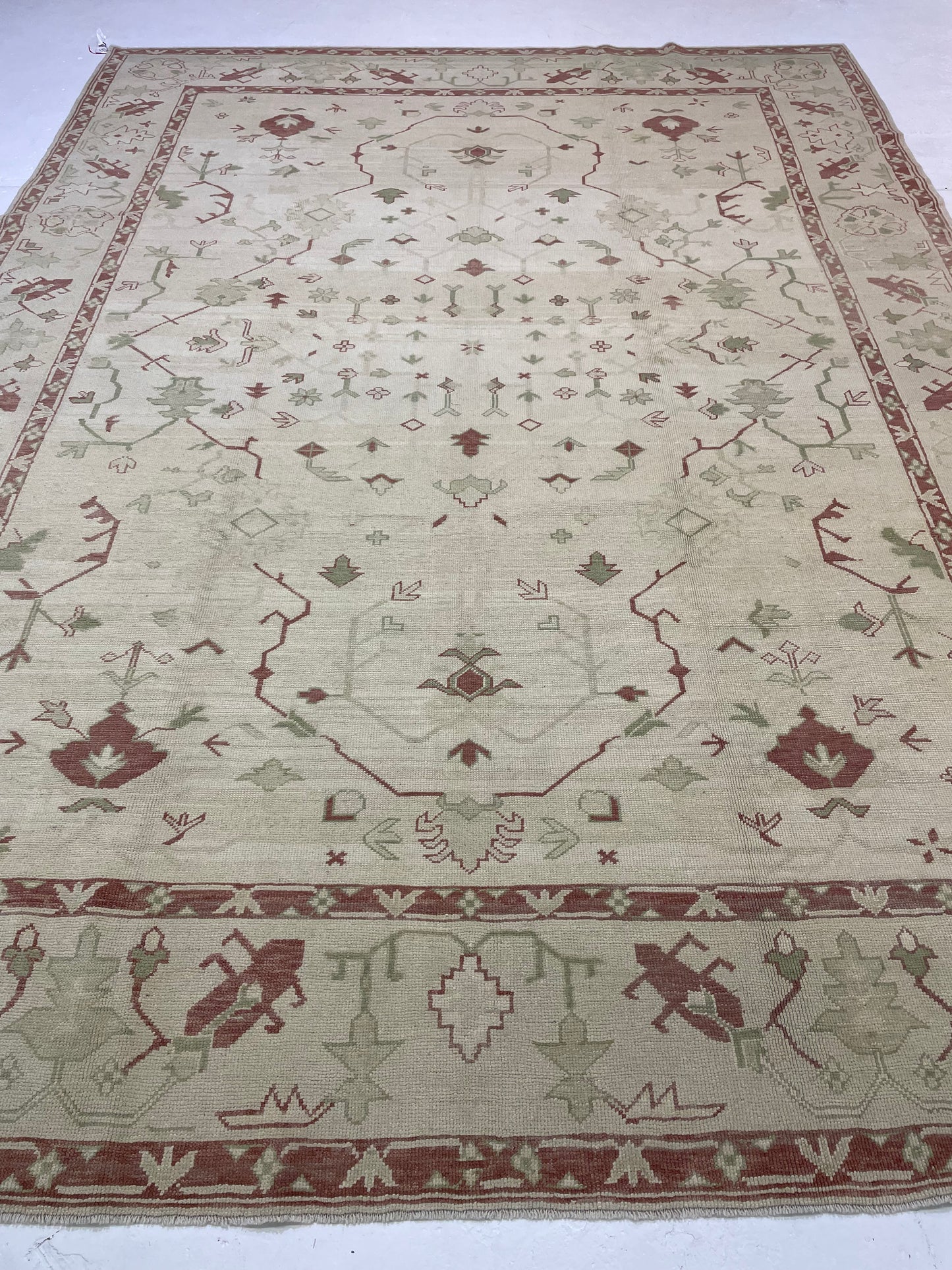 Hand-Knotted Wool Rug Turkish Oushak 8'10" x 11'11"