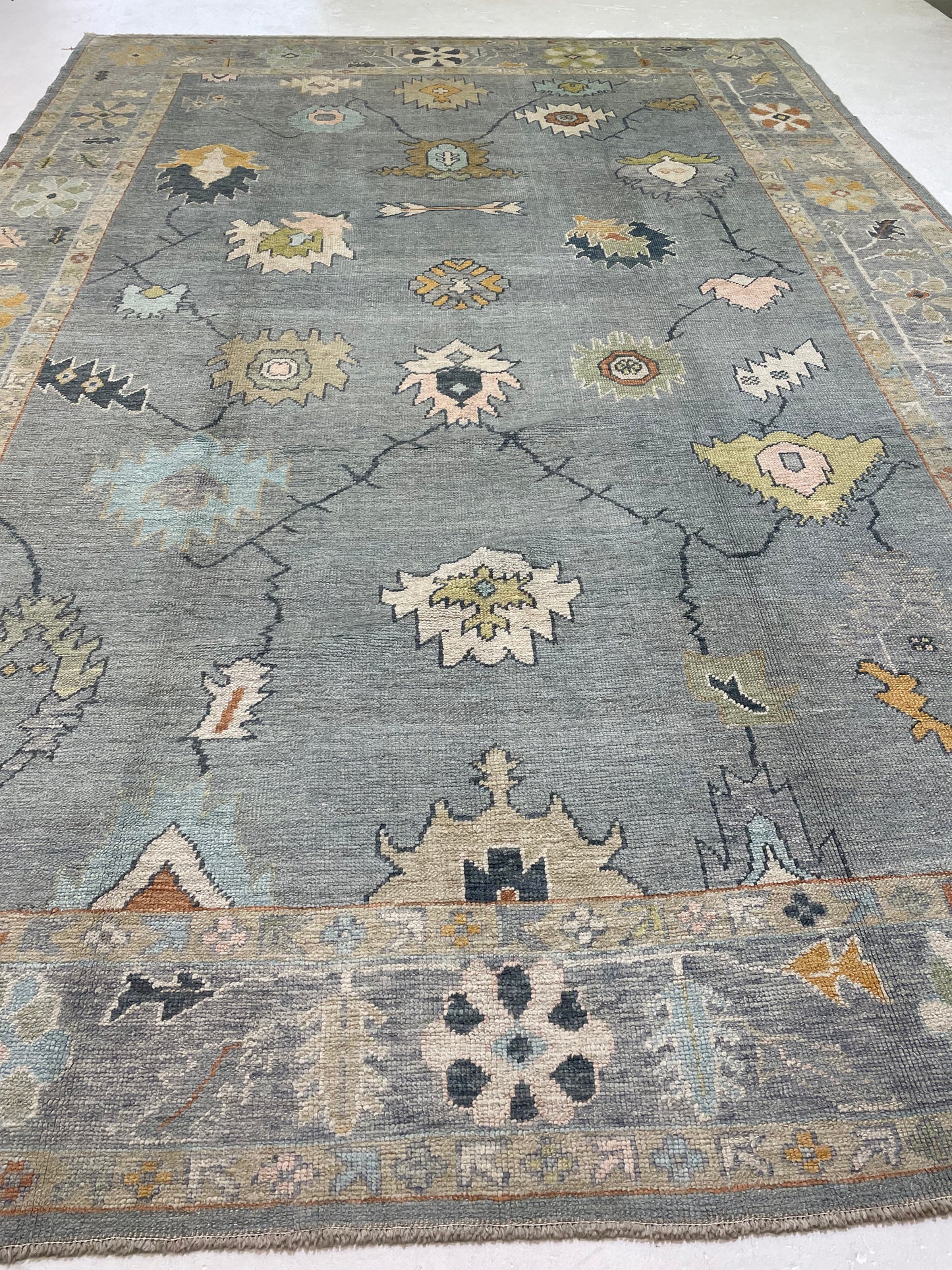 Hand-Knotted Wool Rug Turkish Oushak 9'10" x 14'7"