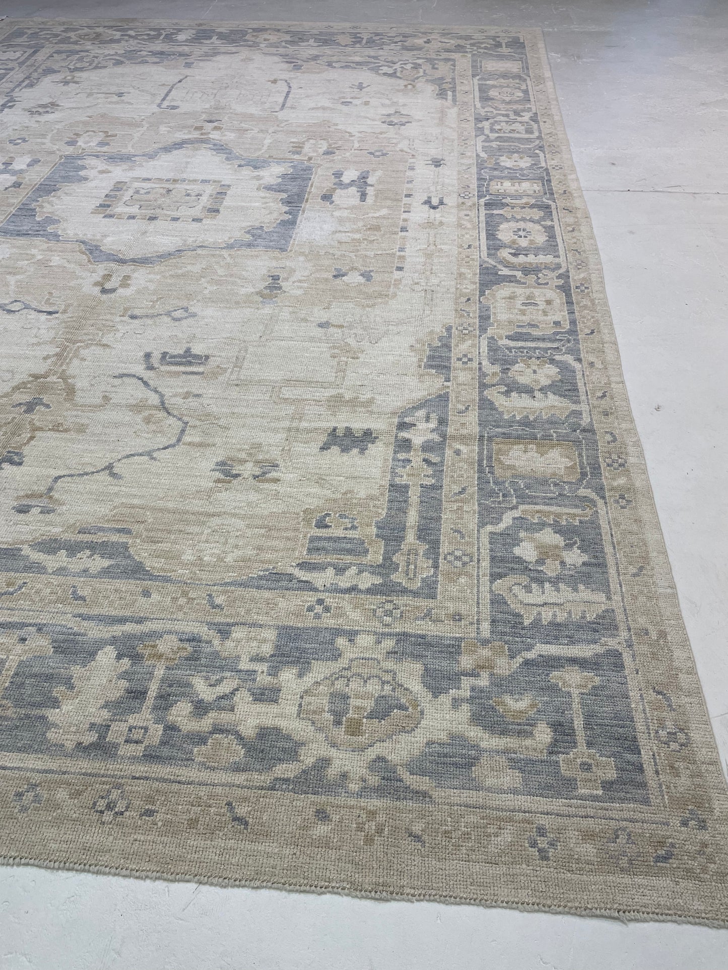 Hand-Knotted Wool Rug Turkish Oushak 9'9" x 14'3"