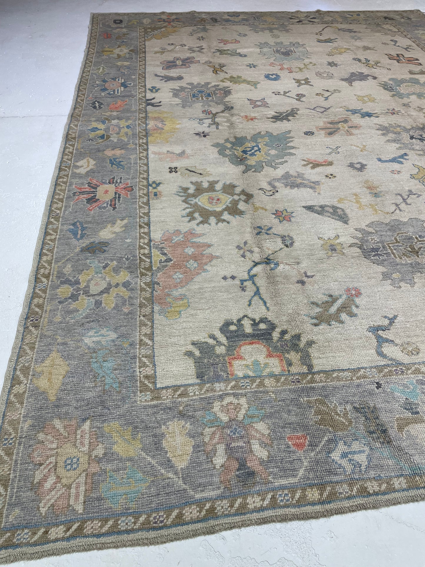 Hand-Knotted Wool Rug Turkish Oushak 10' x 13'8"